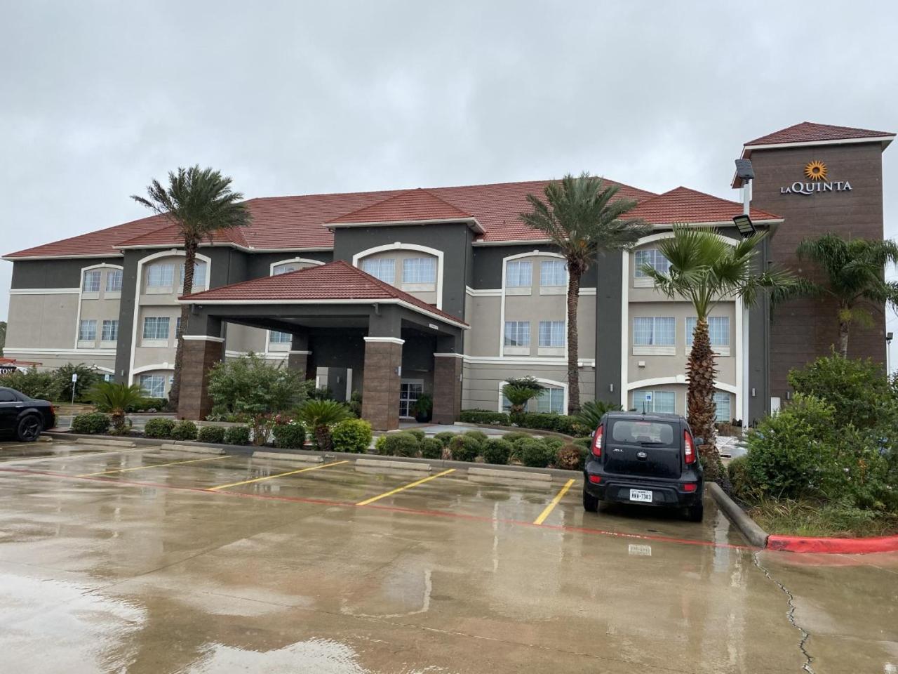 Quality Inn and Suites photo 3