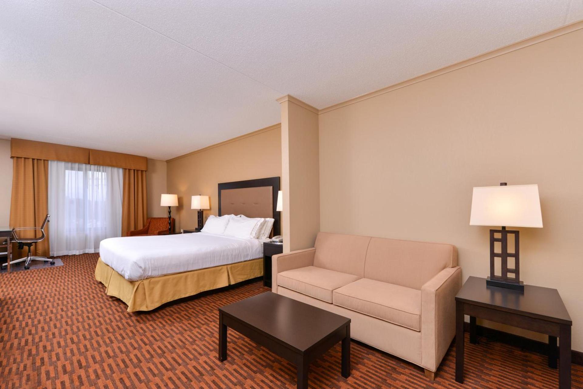 Holiday Inn Express Breezewood by IHG photo 27