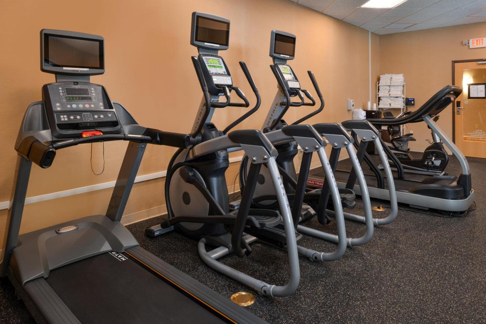 Holiday Inn Express Breezewood by IHG photo 30