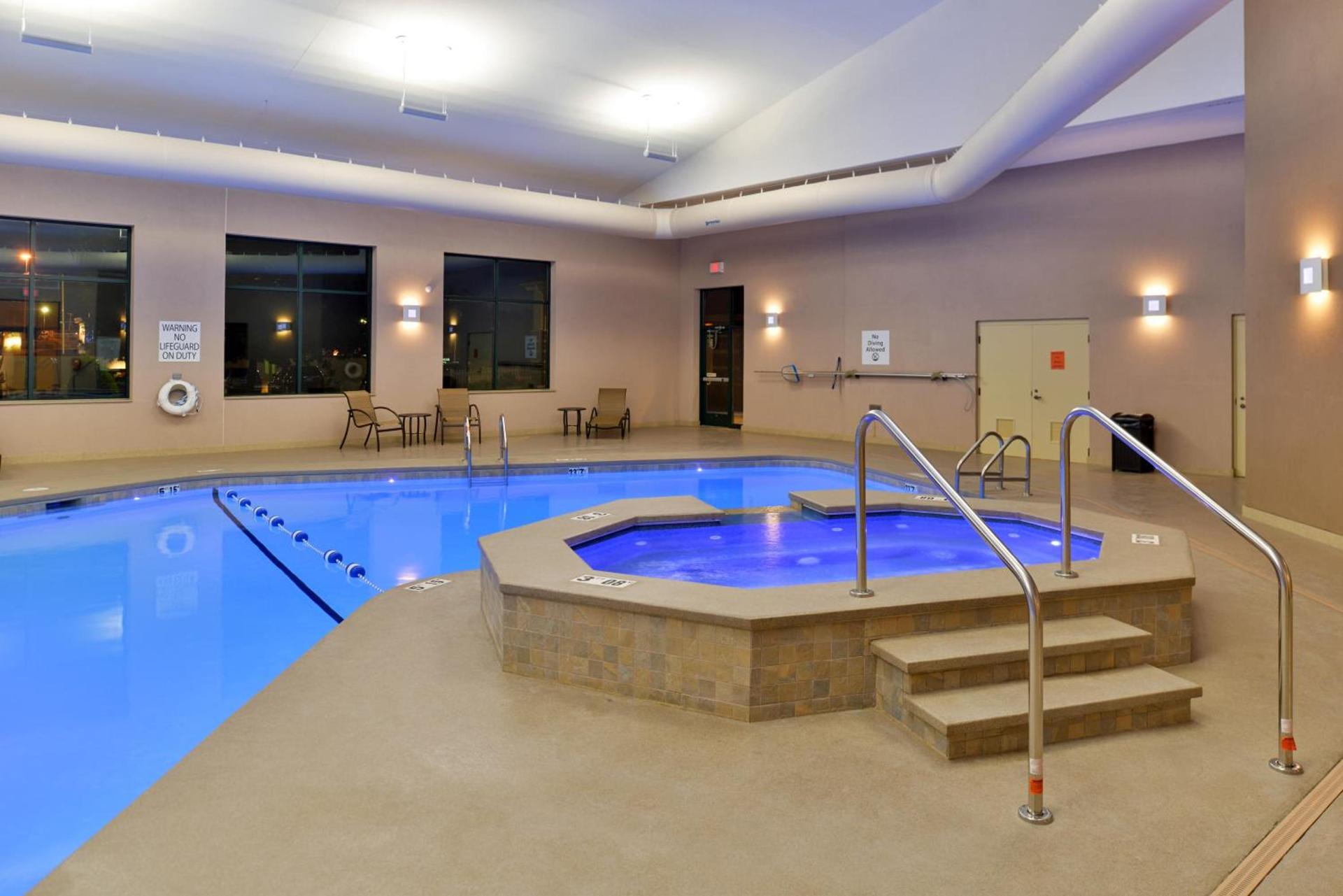 Holiday Inn Express Breezewood by IHG photo 26