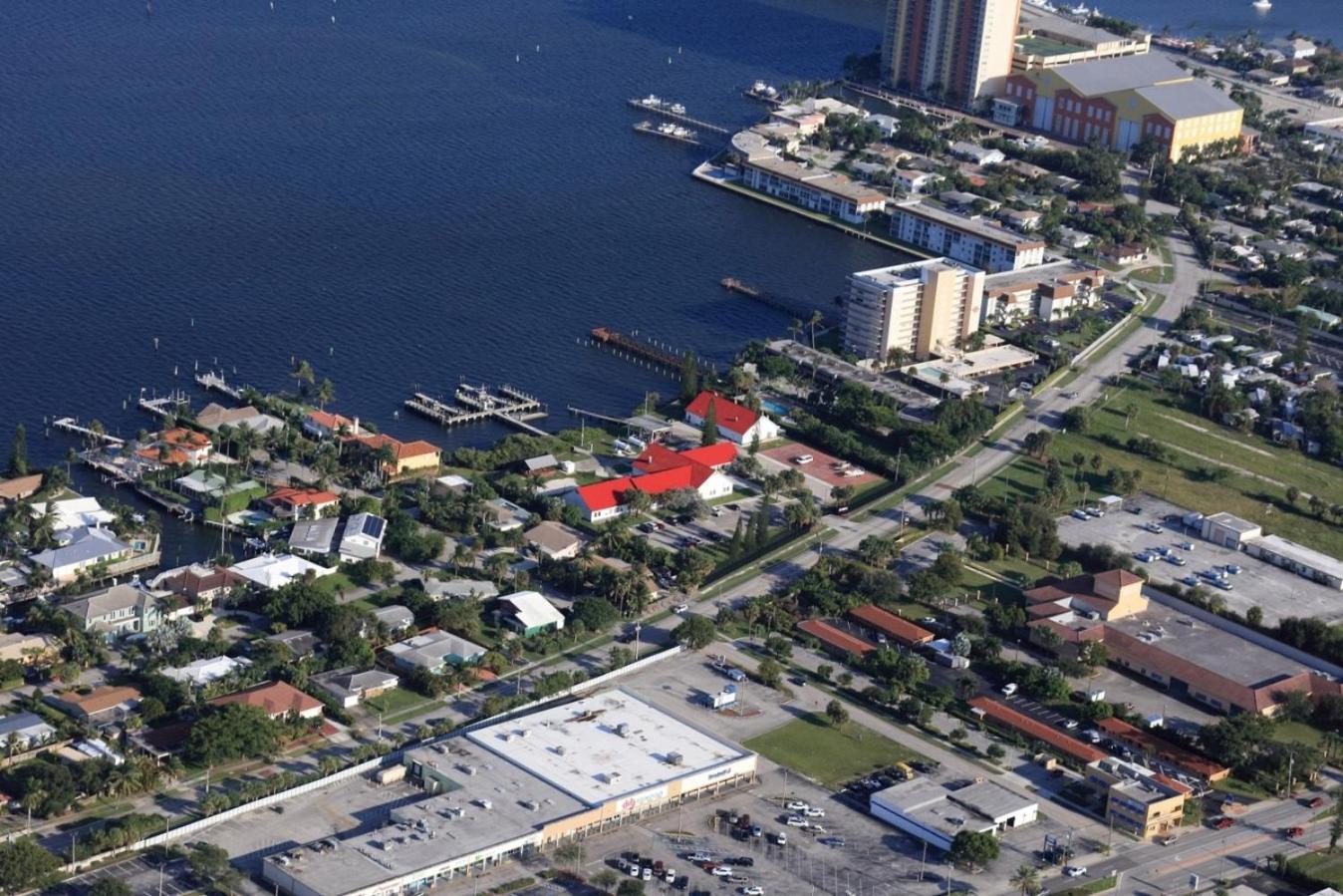 Travel Inn of Riviera Beach photo 11
