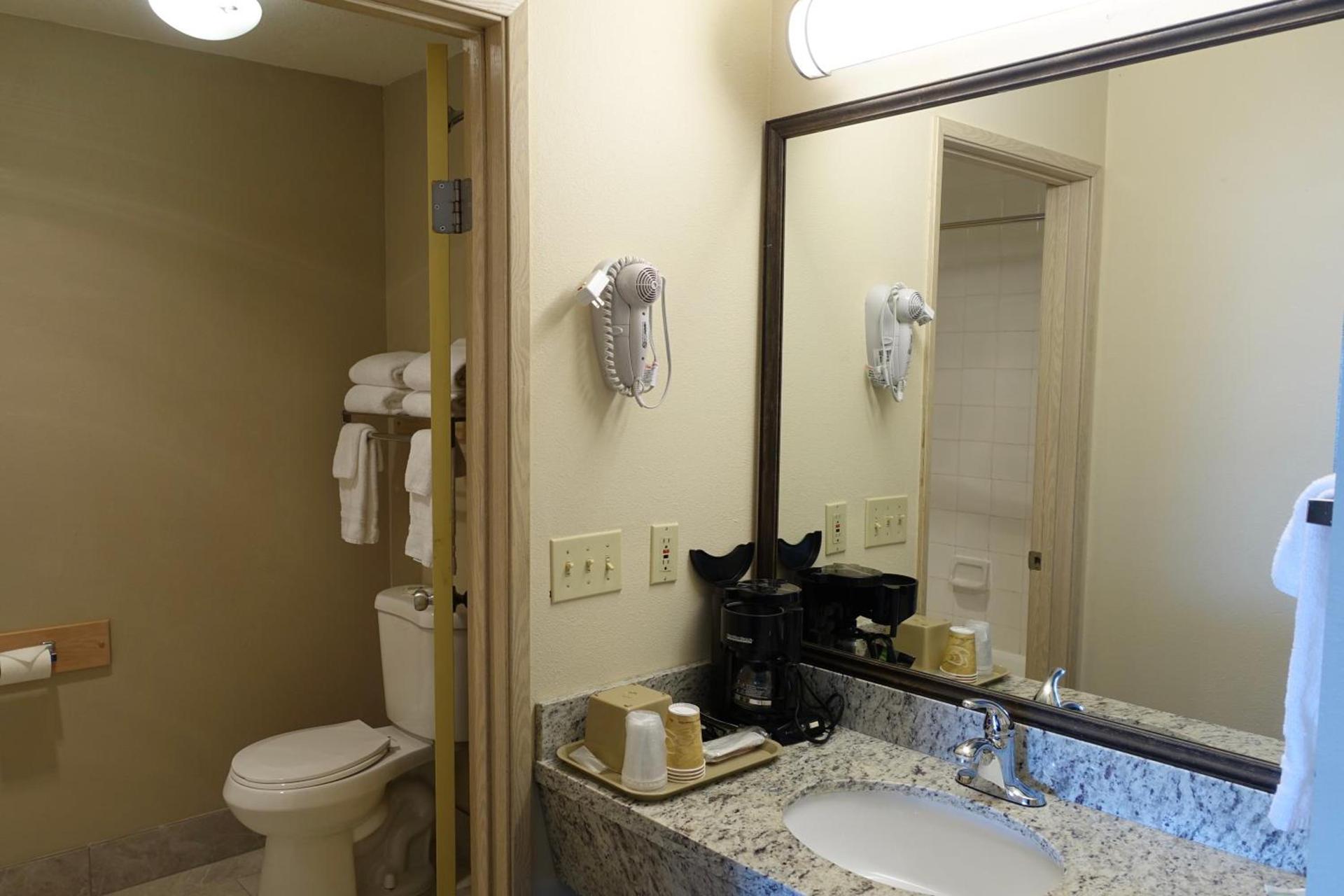 Harborside Inn photo 16