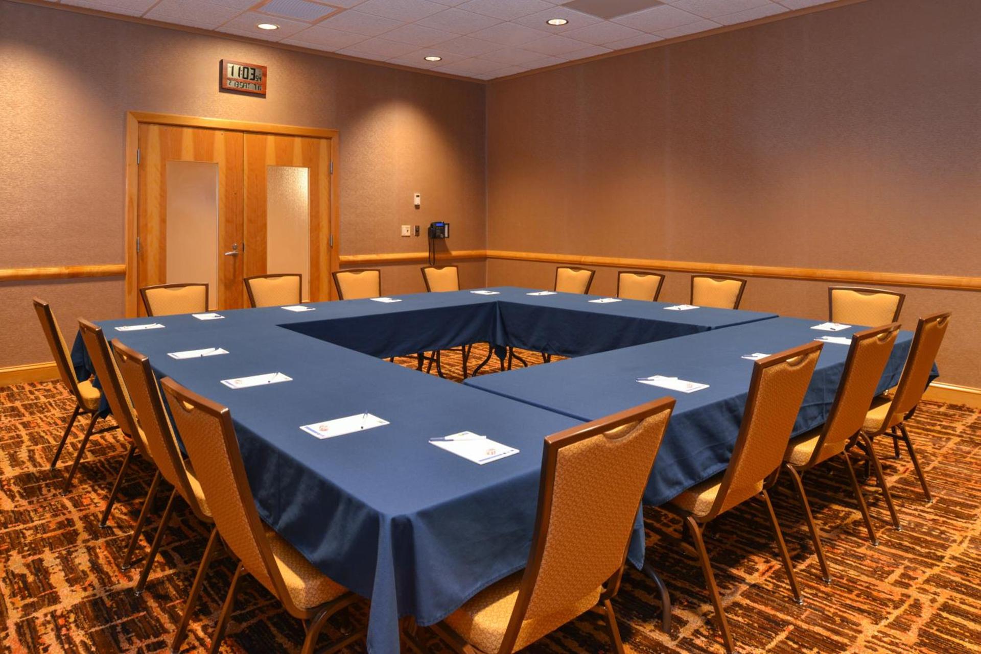 Holiday Inn Express Breezewood by IHG photo 19