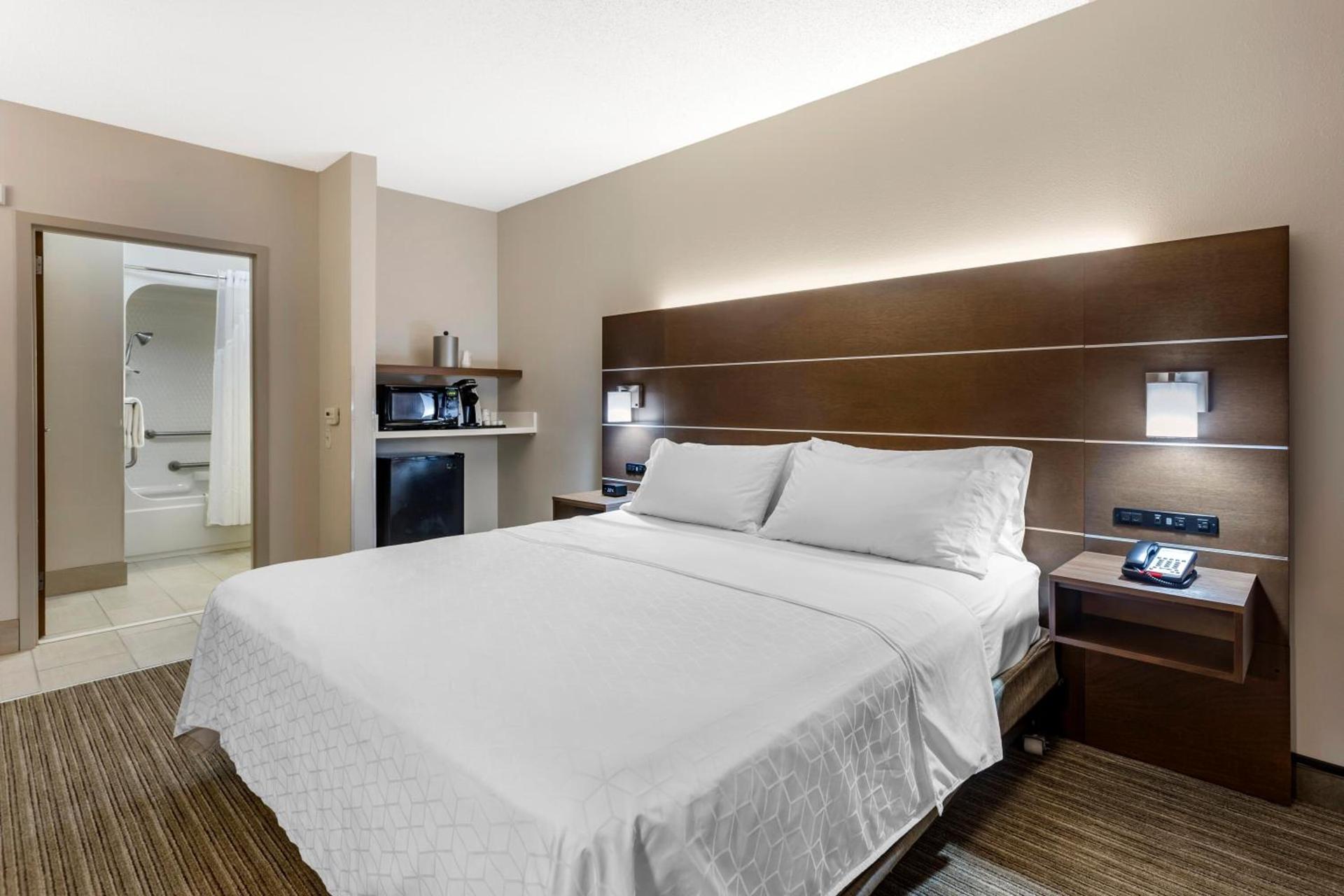 Holiday Inn Express Branson- Green Mountain Drive by IHG photo 40
