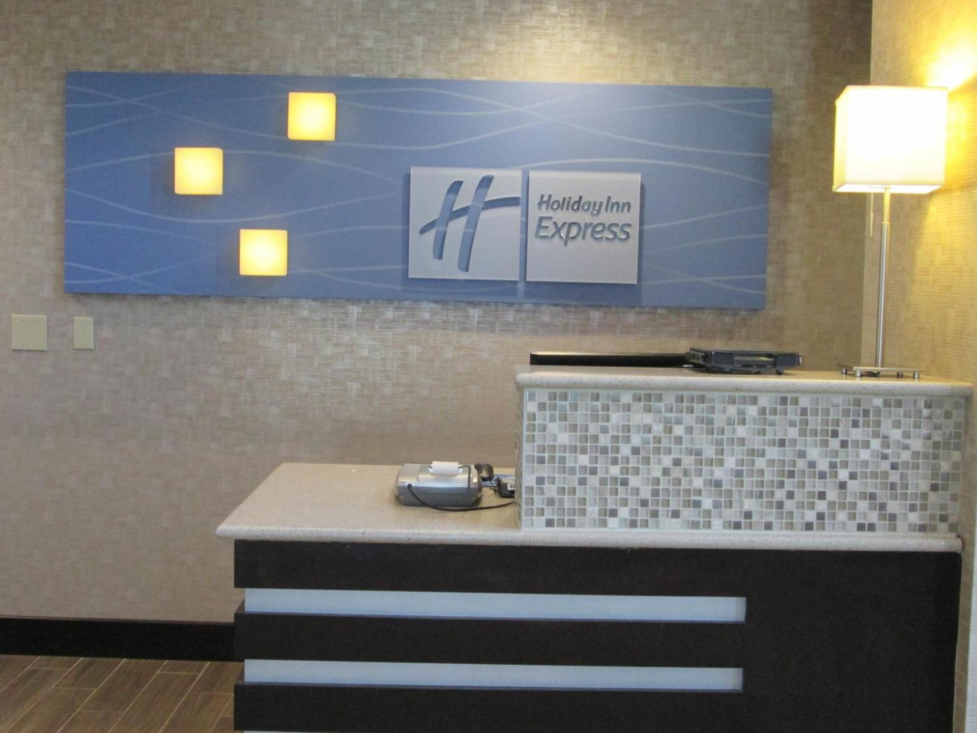Holiday Inn Express Cloverdale - Greencastle by IHG photo 29