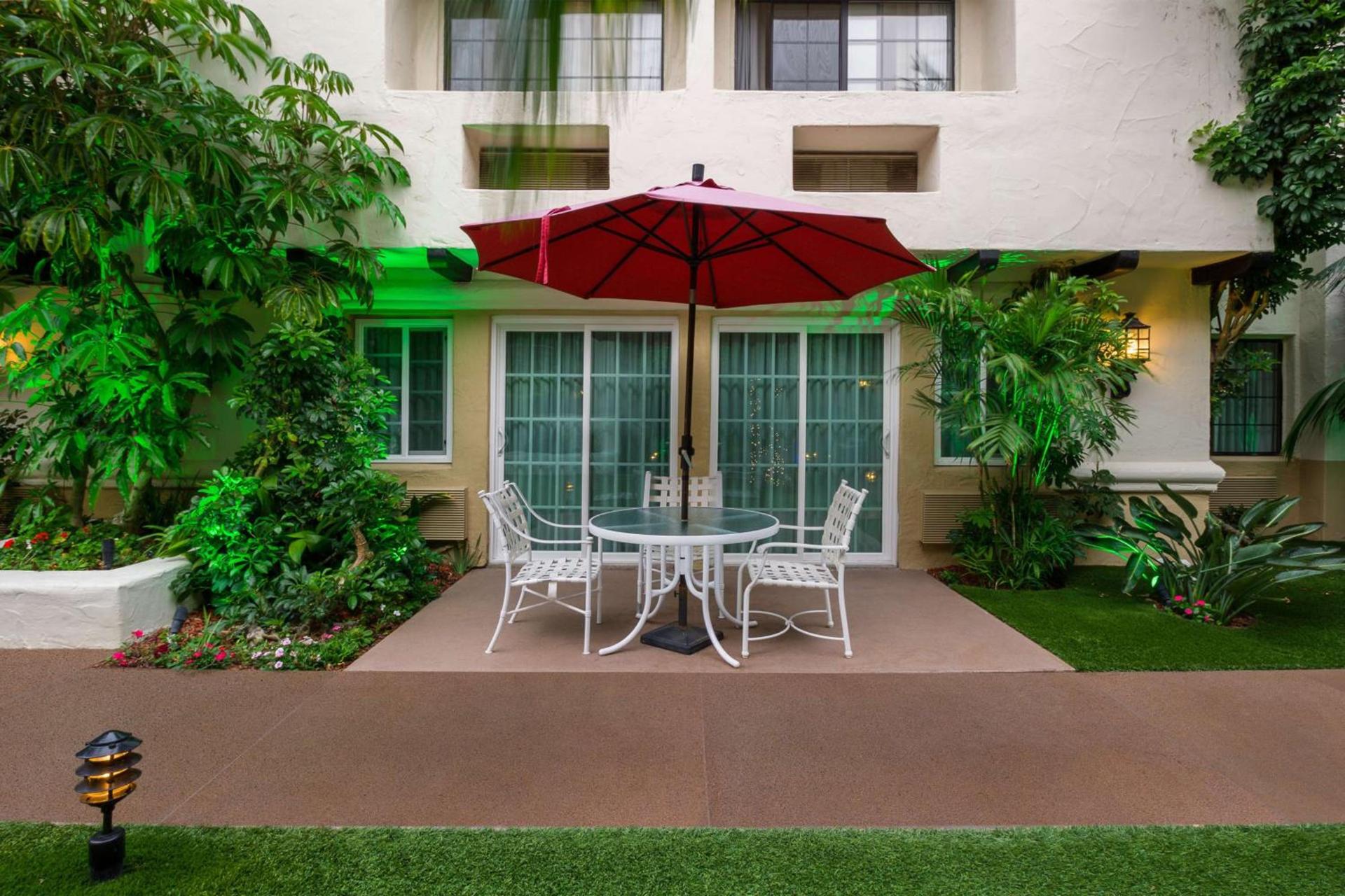 Best Western Plus Carpinteria Inn photo 66