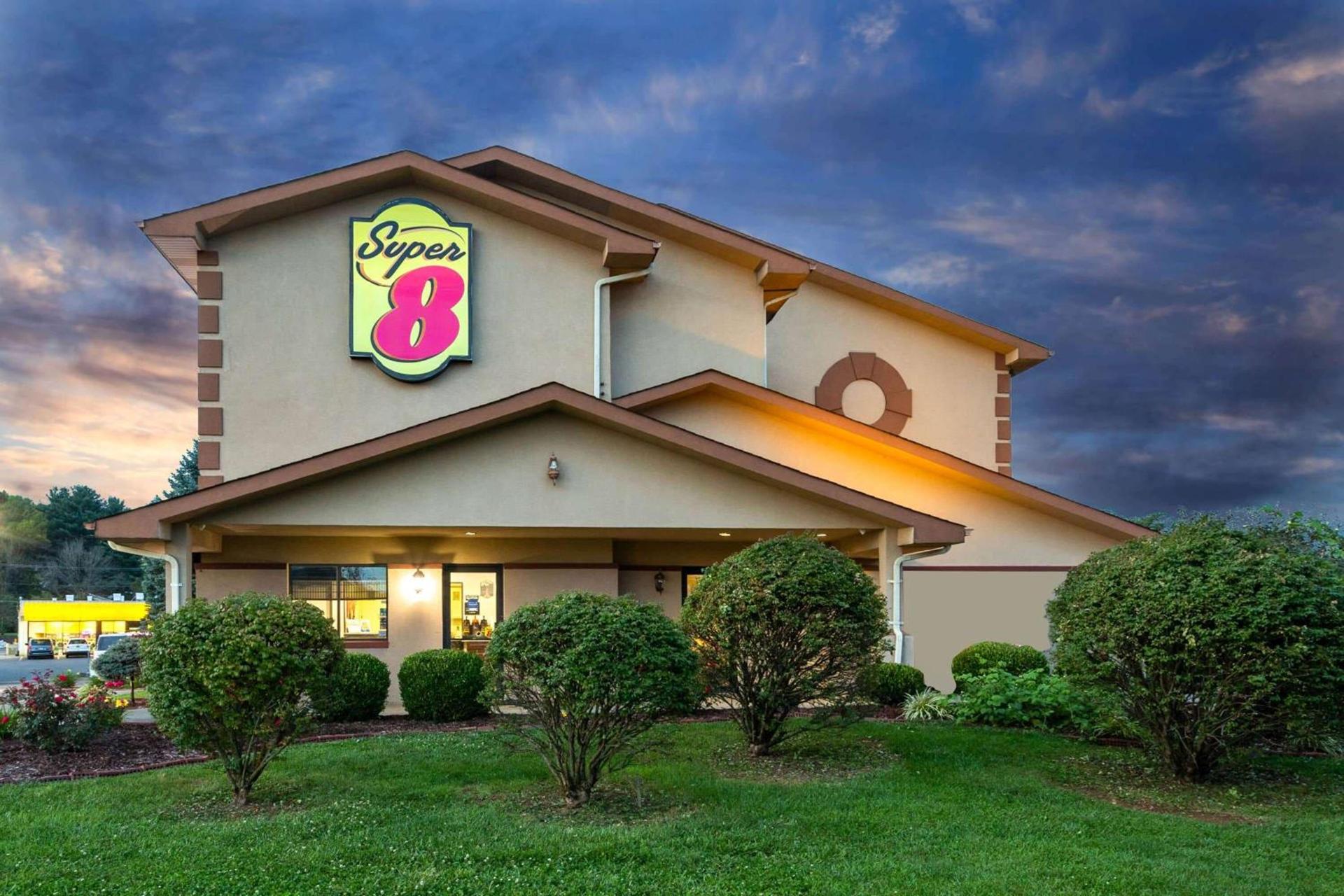 Super 8 by Wyndham Abingdon VA photo 3