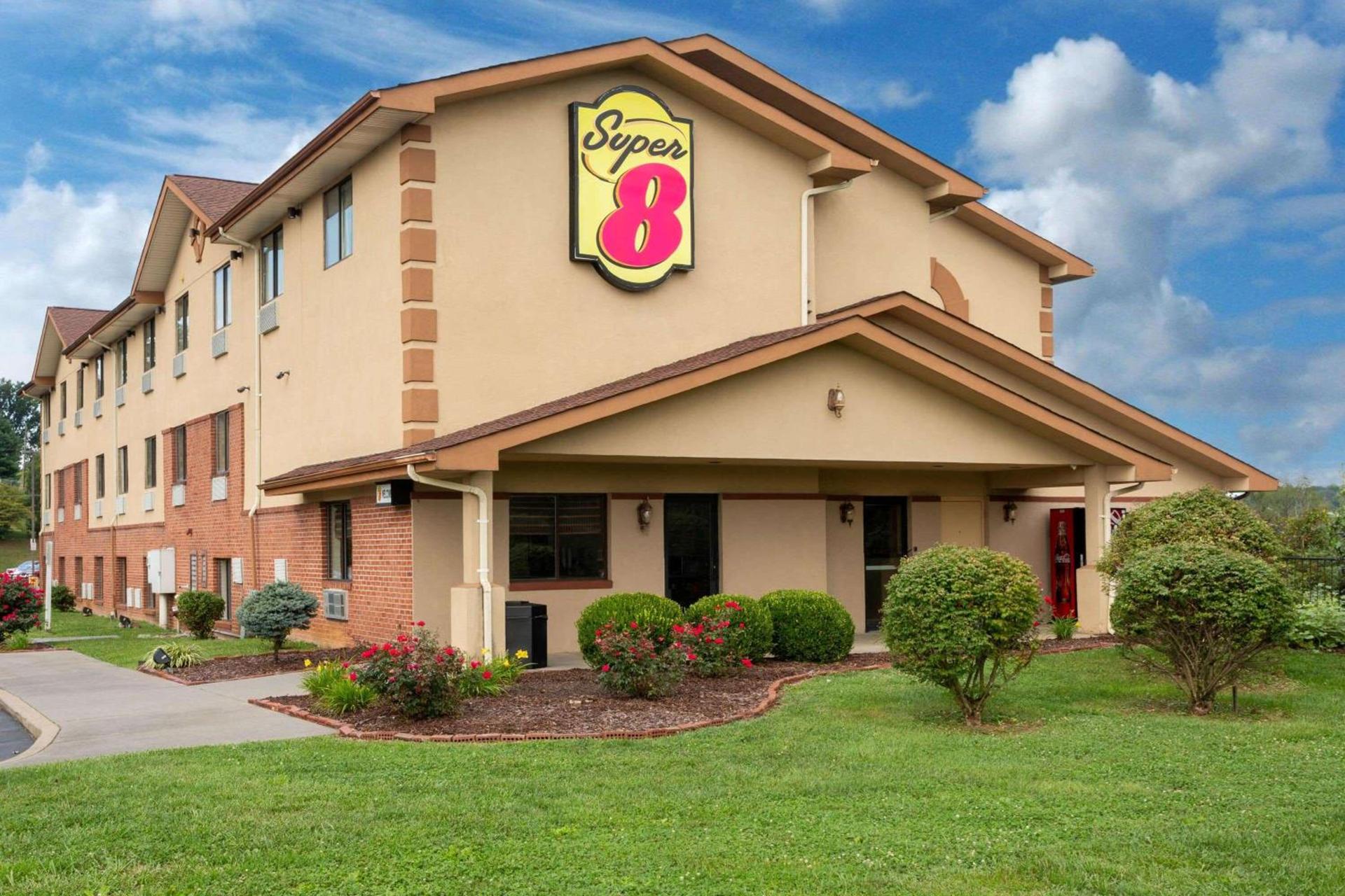 Super 8 by Wyndham Abingdon VA photo 4