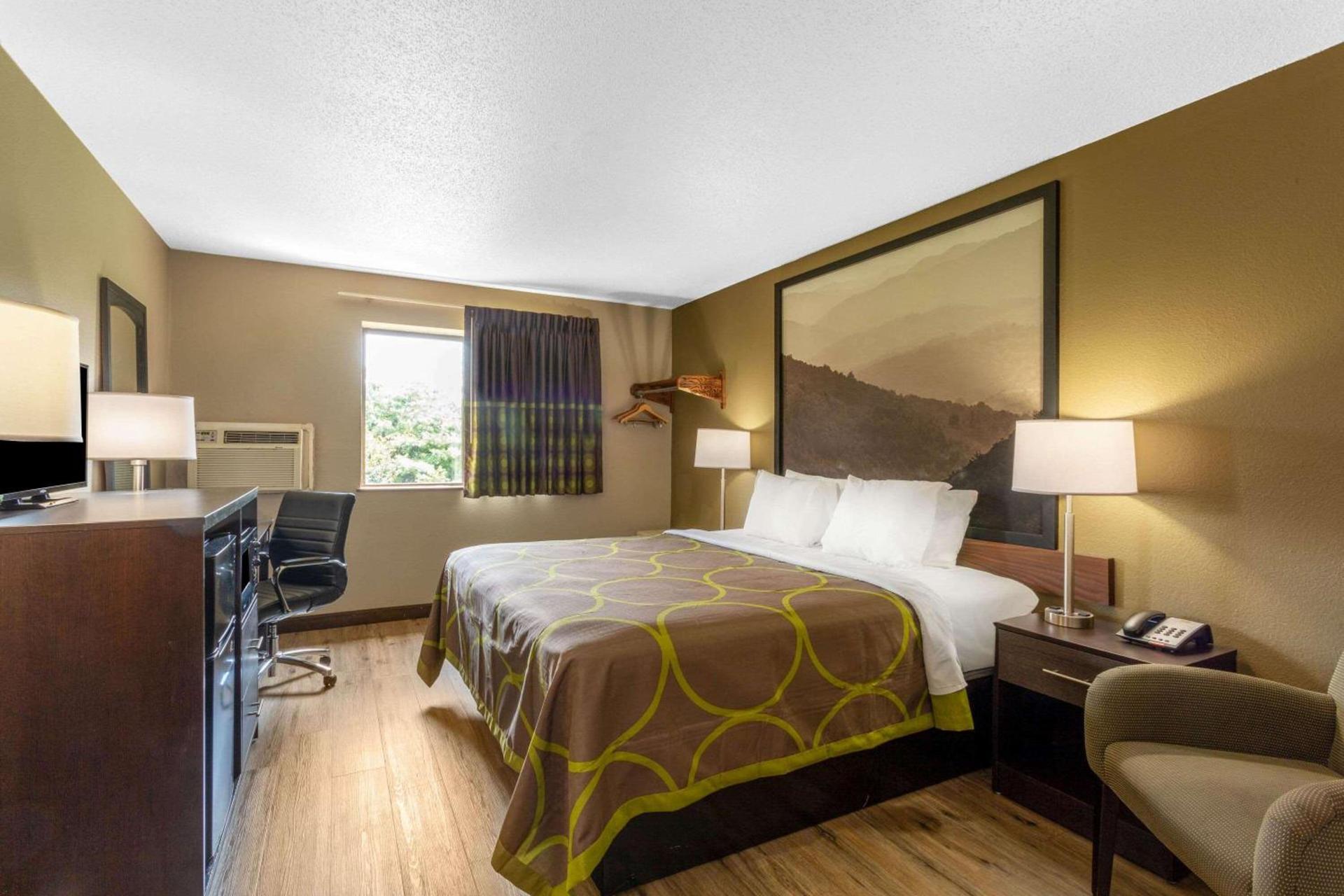 Super 8 by Wyndham Abingdon VA photo 23