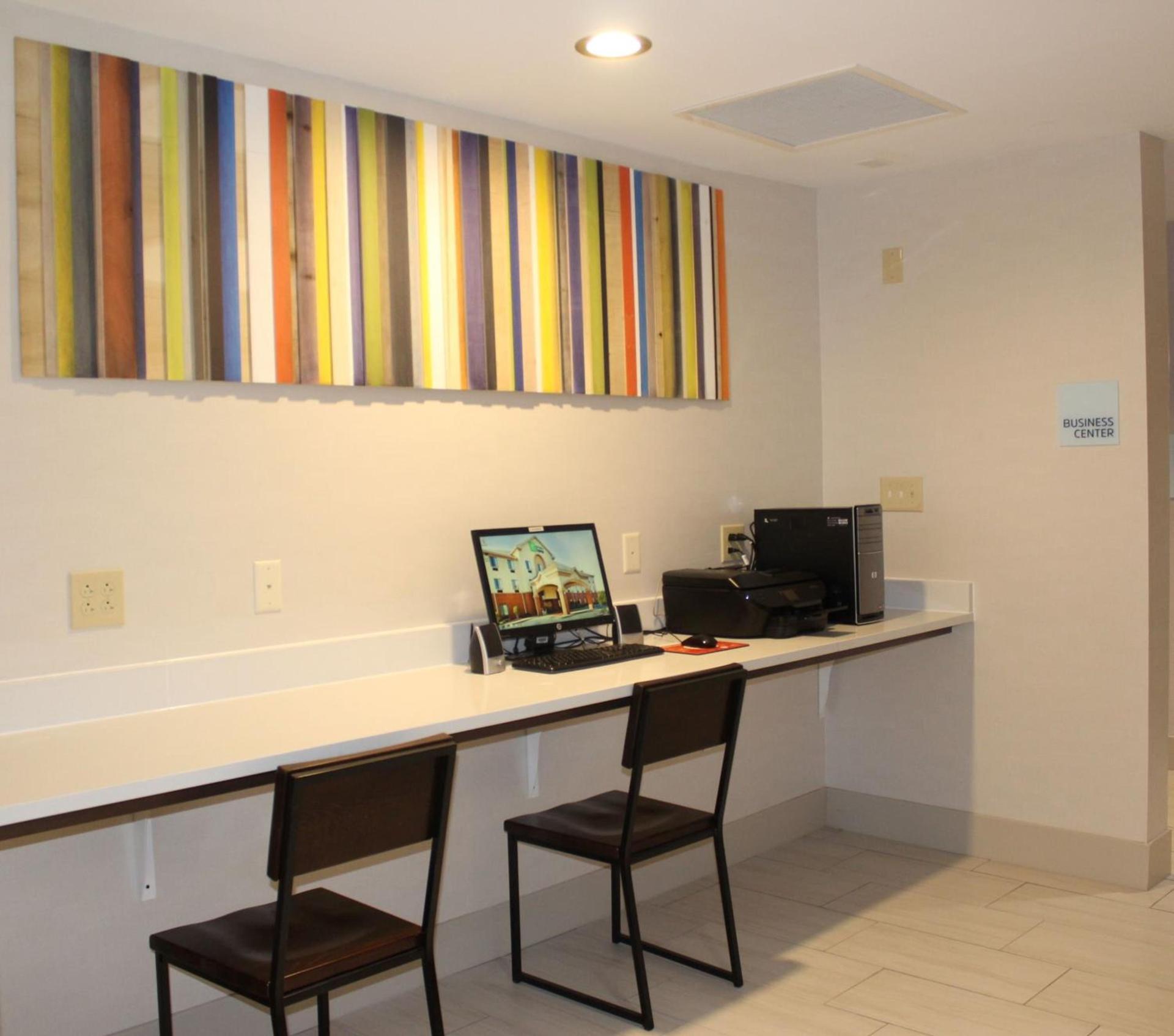 Holiday Inn Express Forest City by IHG photo 13