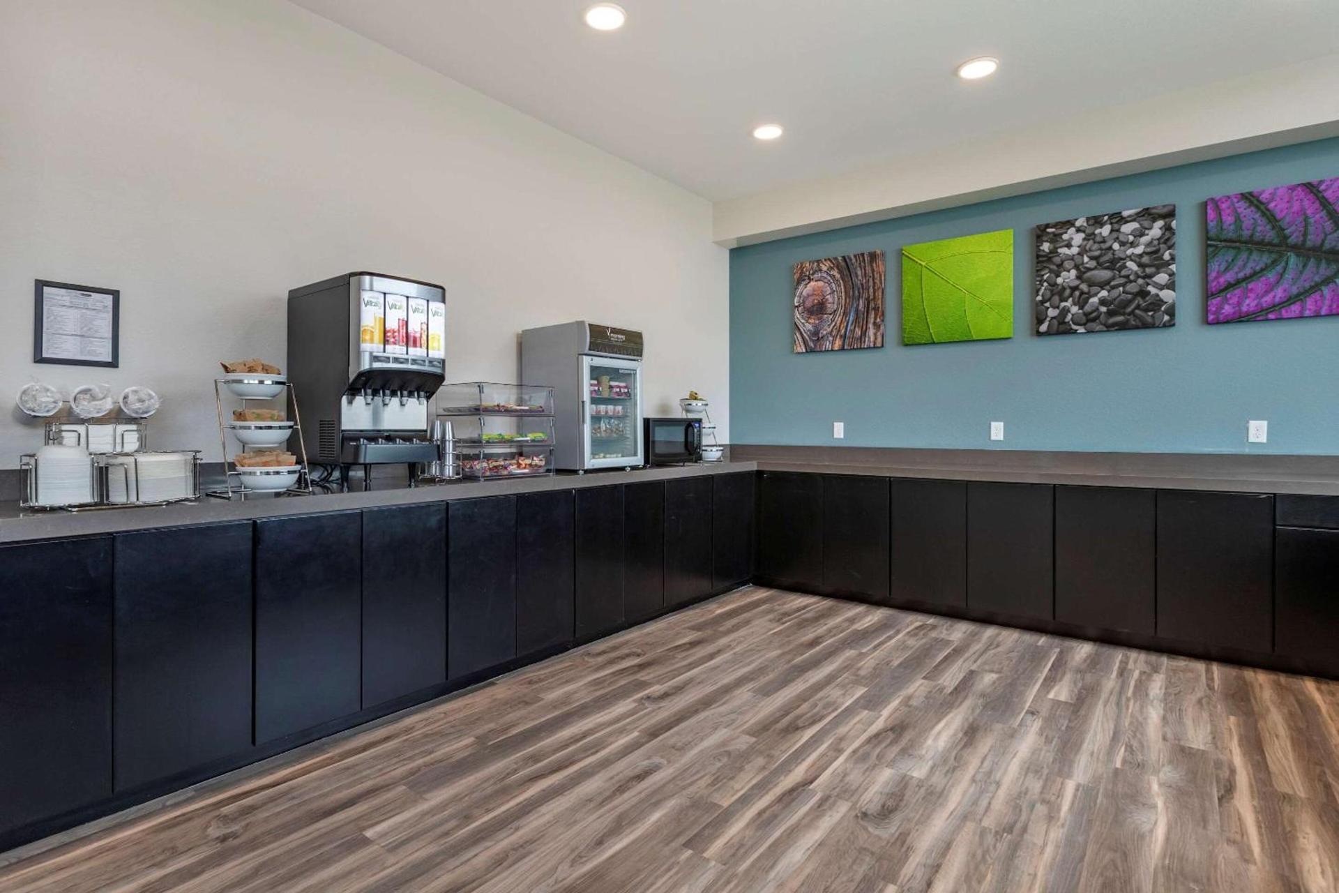 MainStay Suites Waukee-West Des Moines photo 19