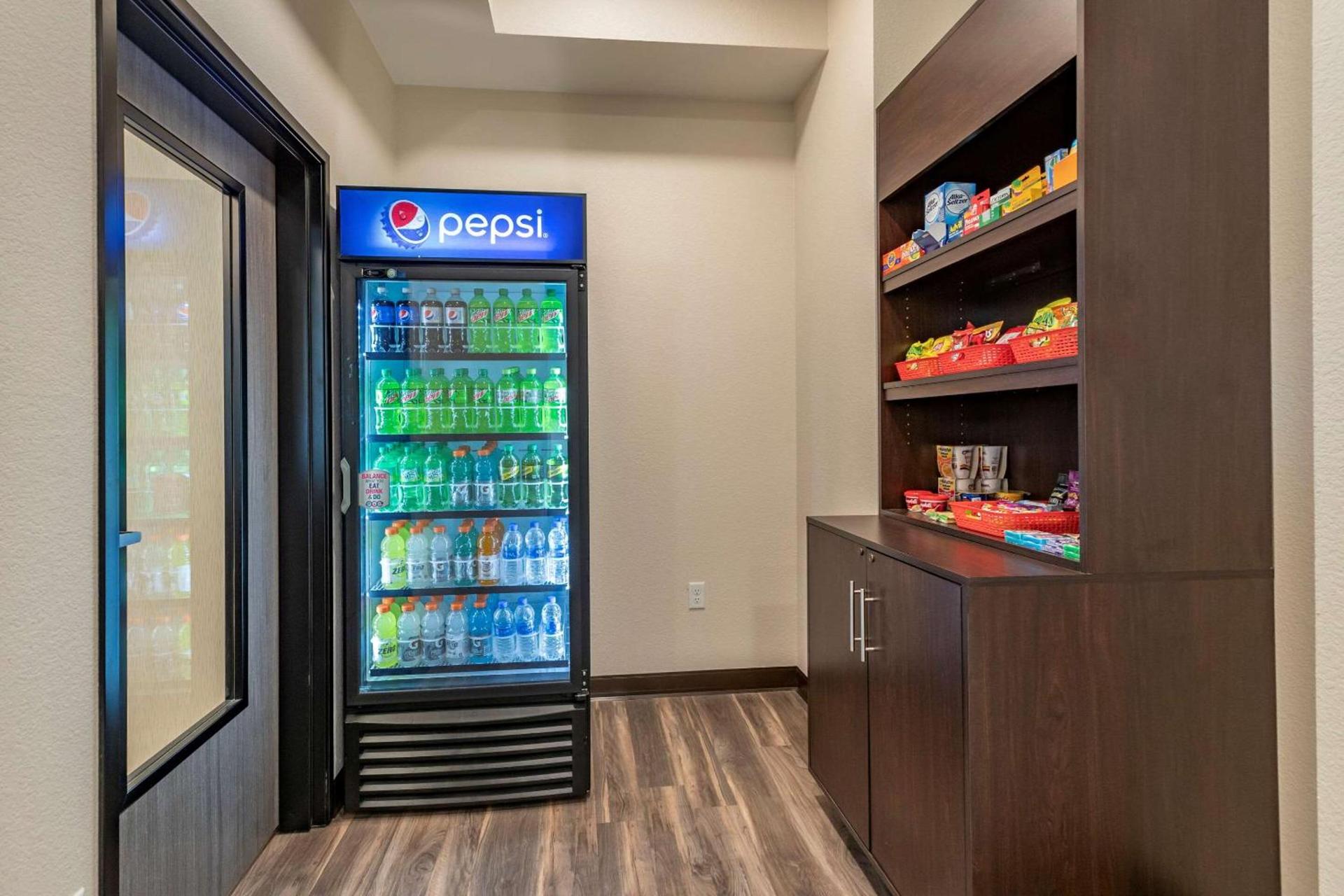 MainStay Suites Waukee-West Des Moines photo 23