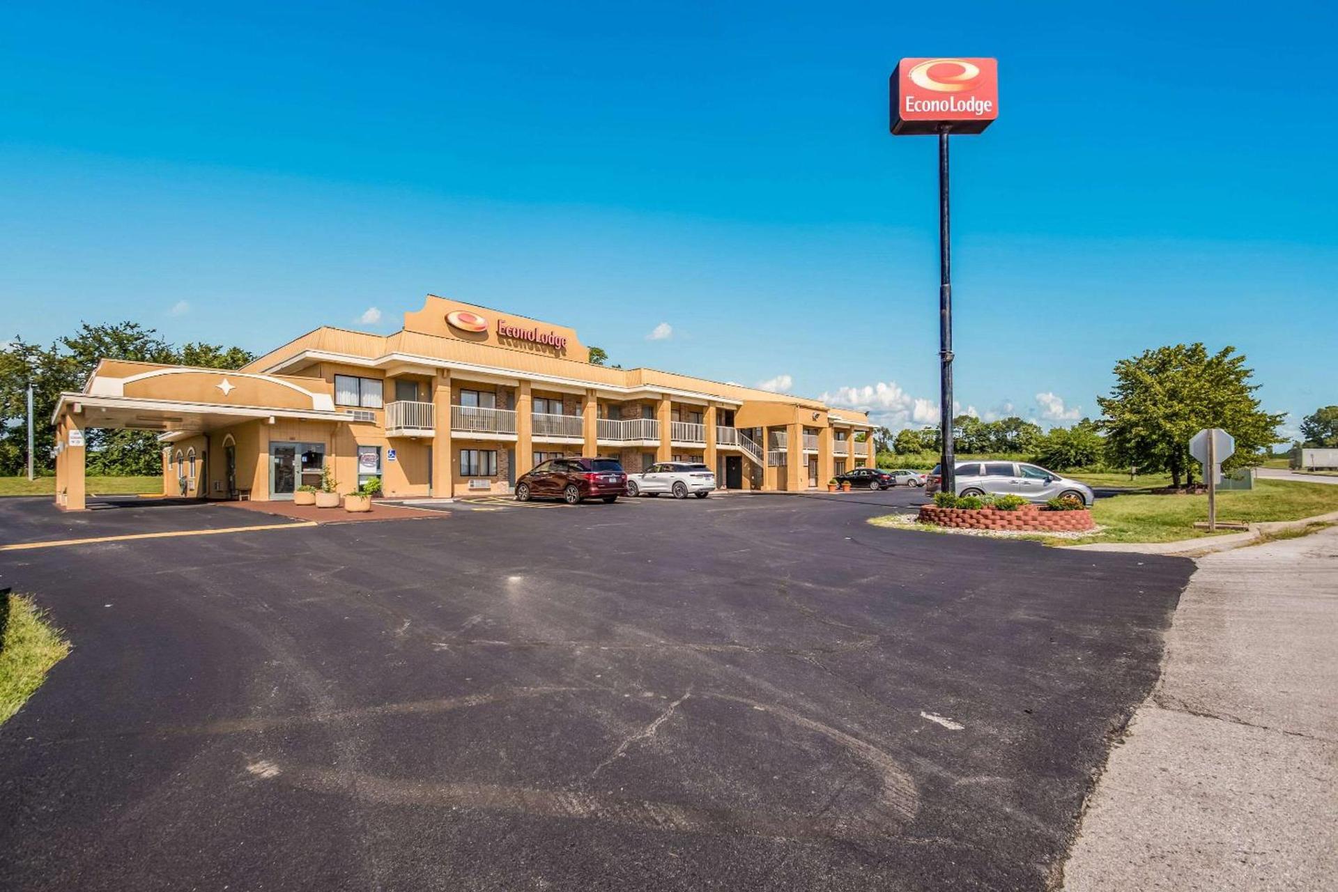 Econo Lodge Kearney - Liberty photo 25