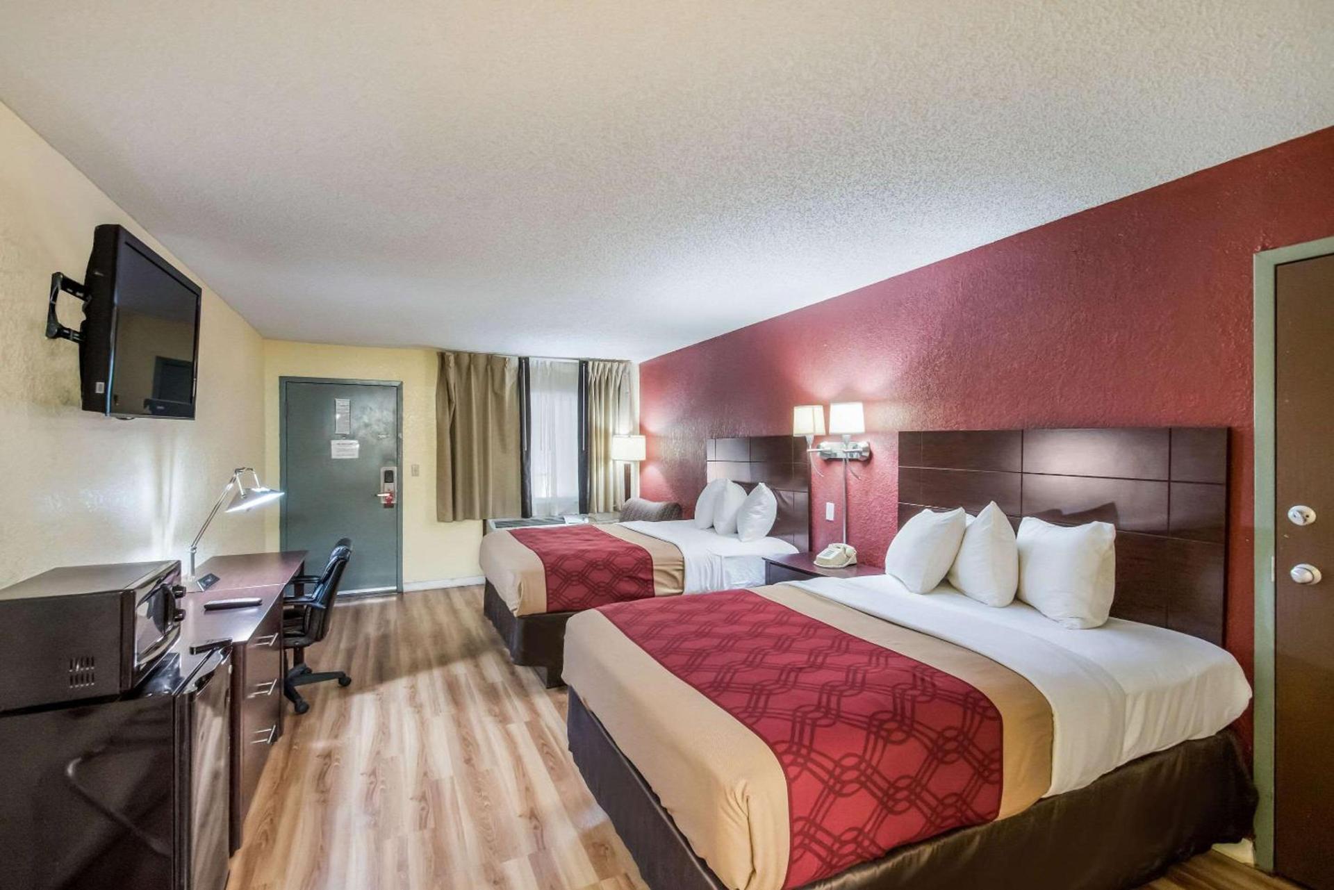 Econo Lodge Kearney - Liberty photo 27