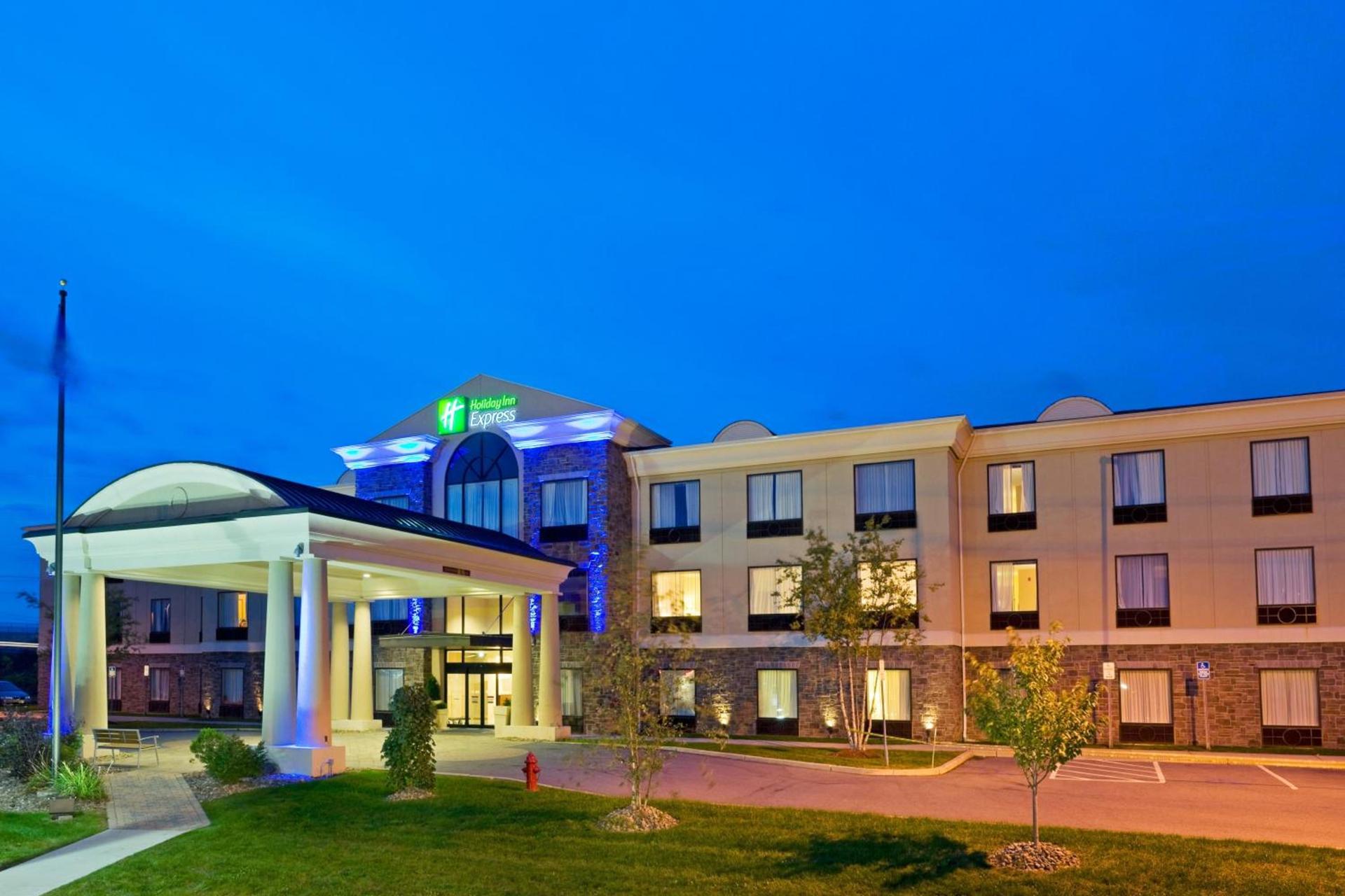 Holiday Inn Express Hotel & Suites Chester by IHG photo 35