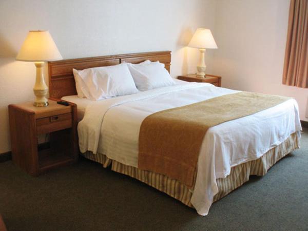 Rosemont Suites photo 6