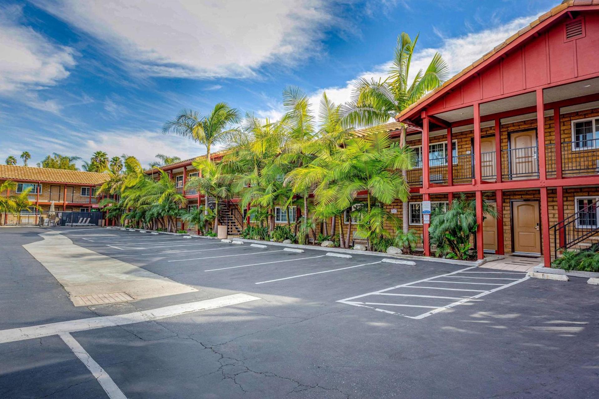 Motel 6 Carlsbad, Ca- North photo 1