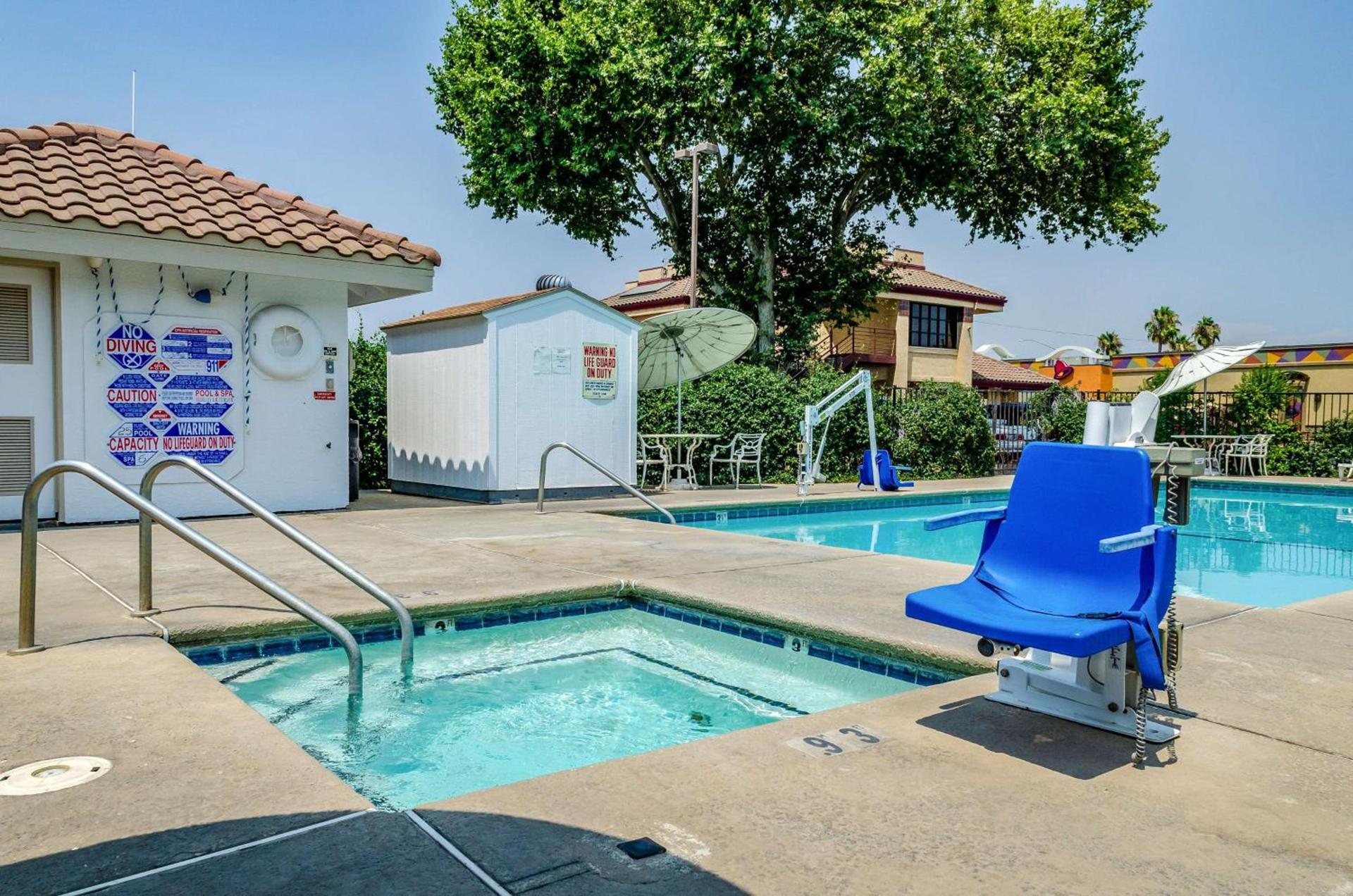 Motel 6 Oakdale, Ca photo 11