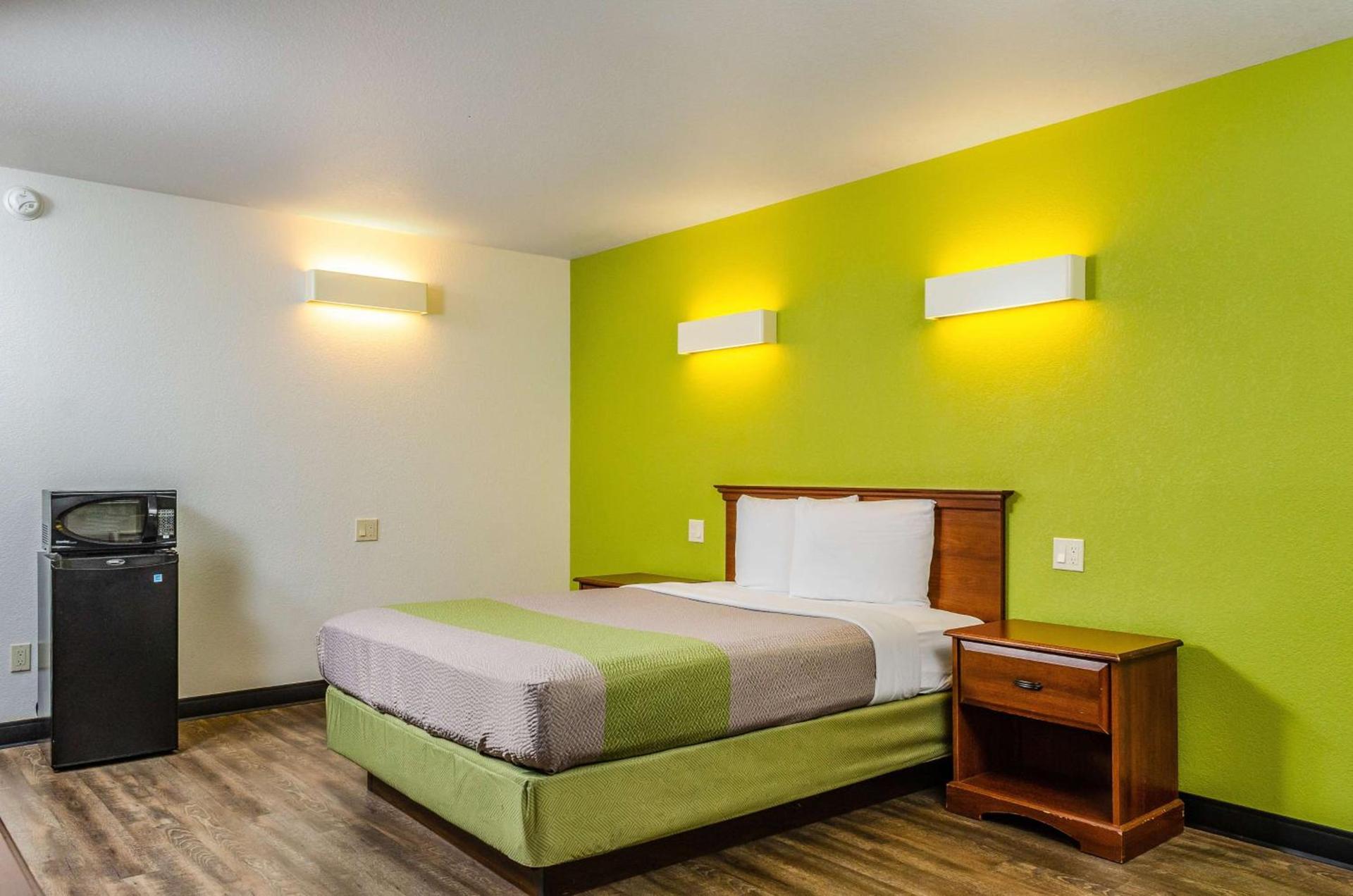 Motel 6 Oakdale, Ca photo 2