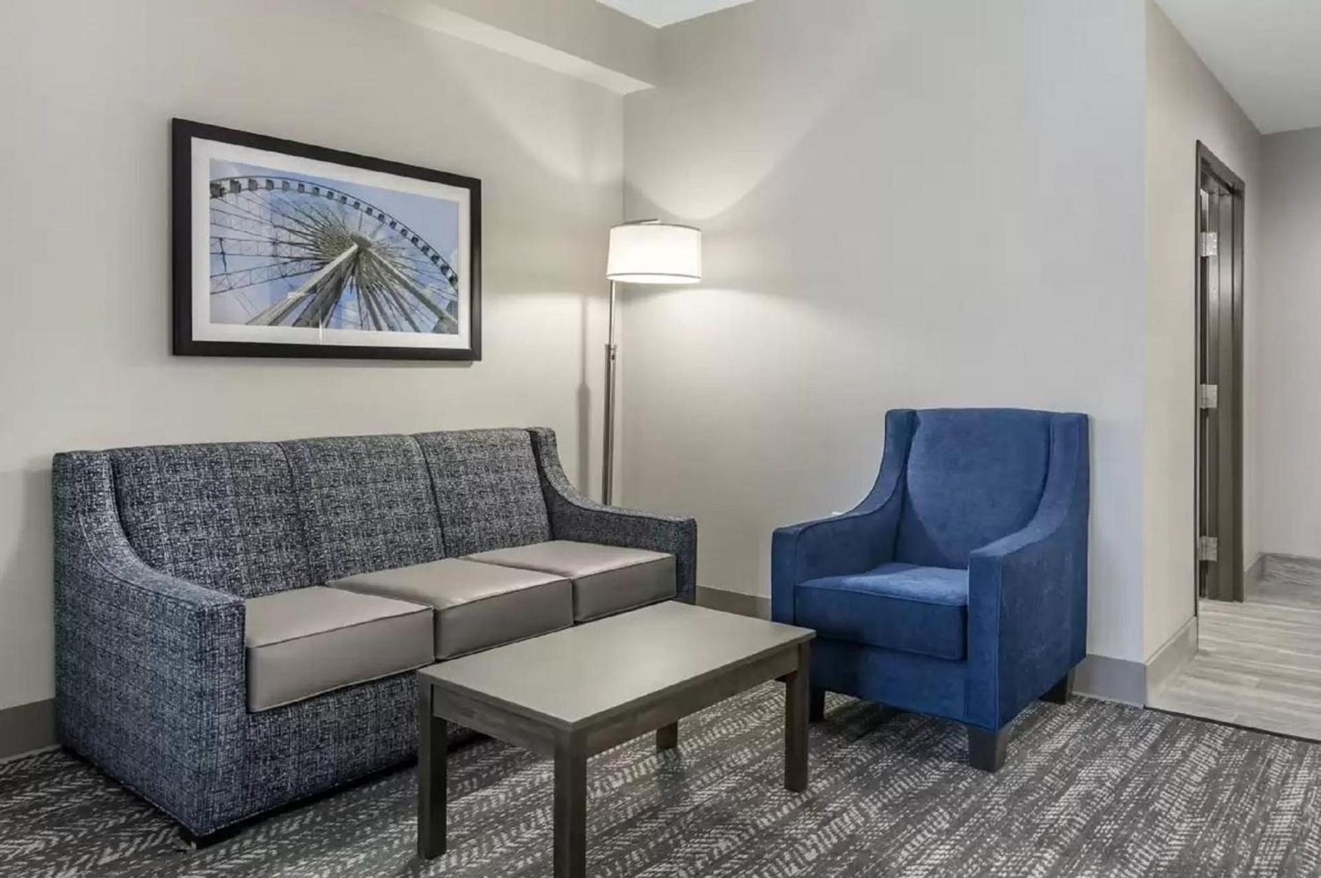 Comfort Suites McDonough Atlanta South photo 40