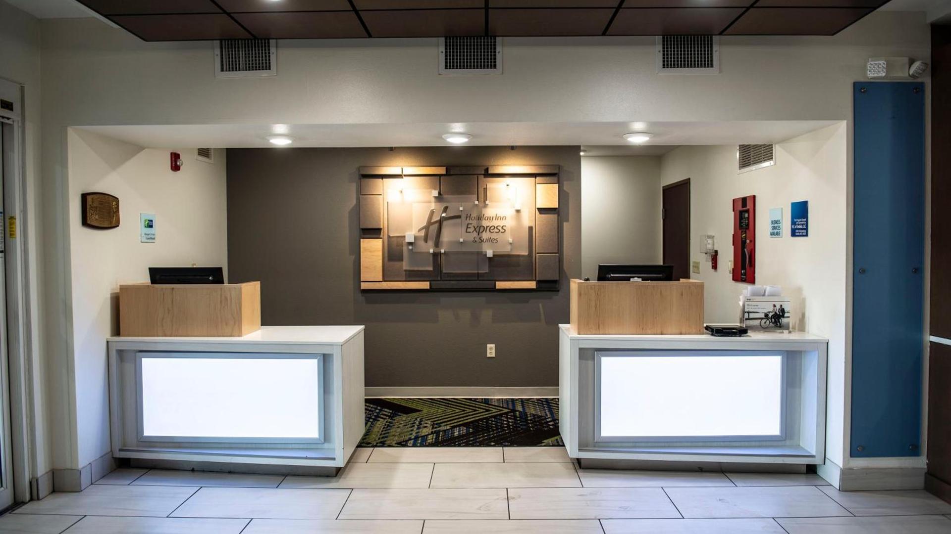 Holiday Inn Express Hotel & Suites Sedalia by IHG photo 13