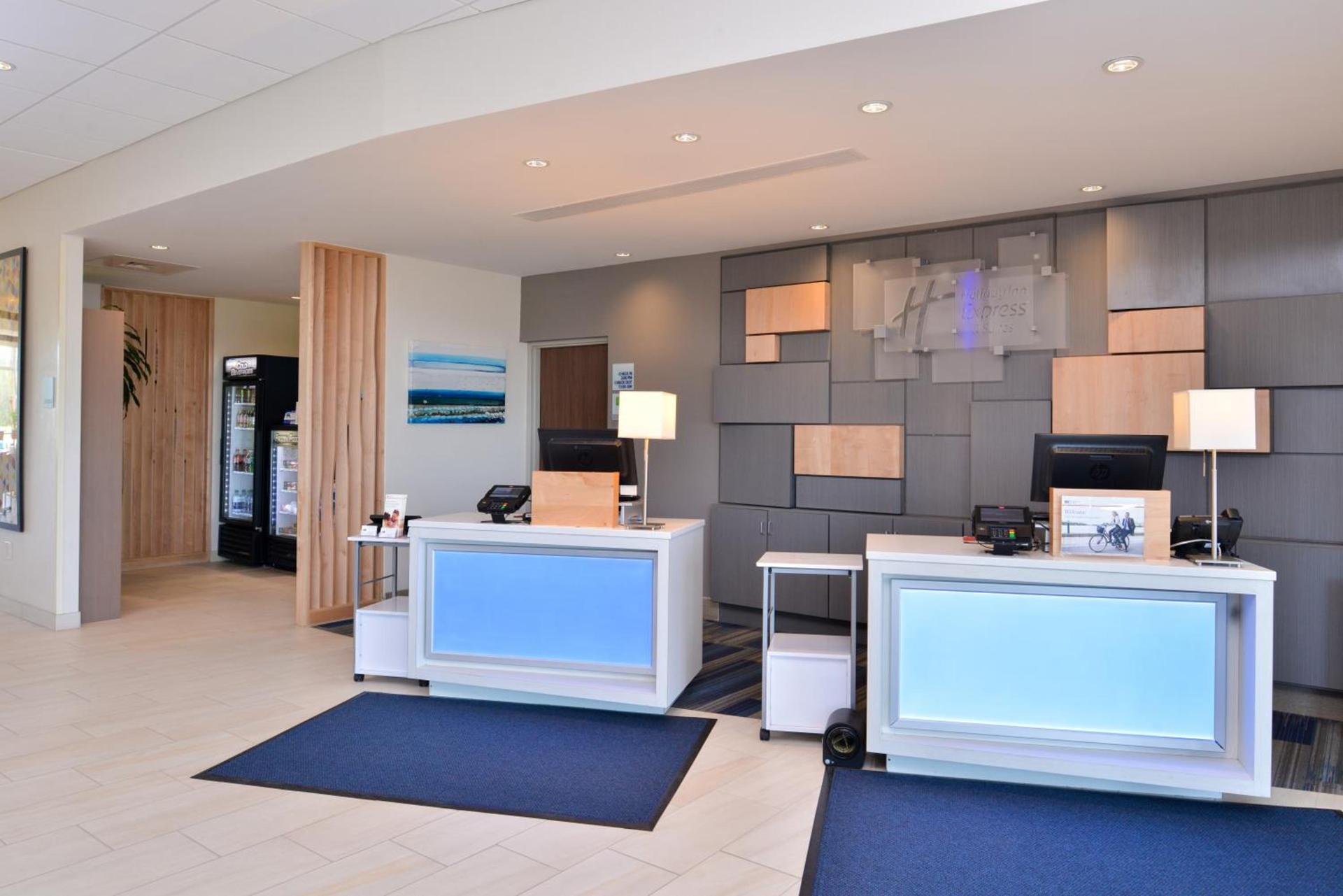 Holiday Inn Express & Suites Trinity by IHG photo 2