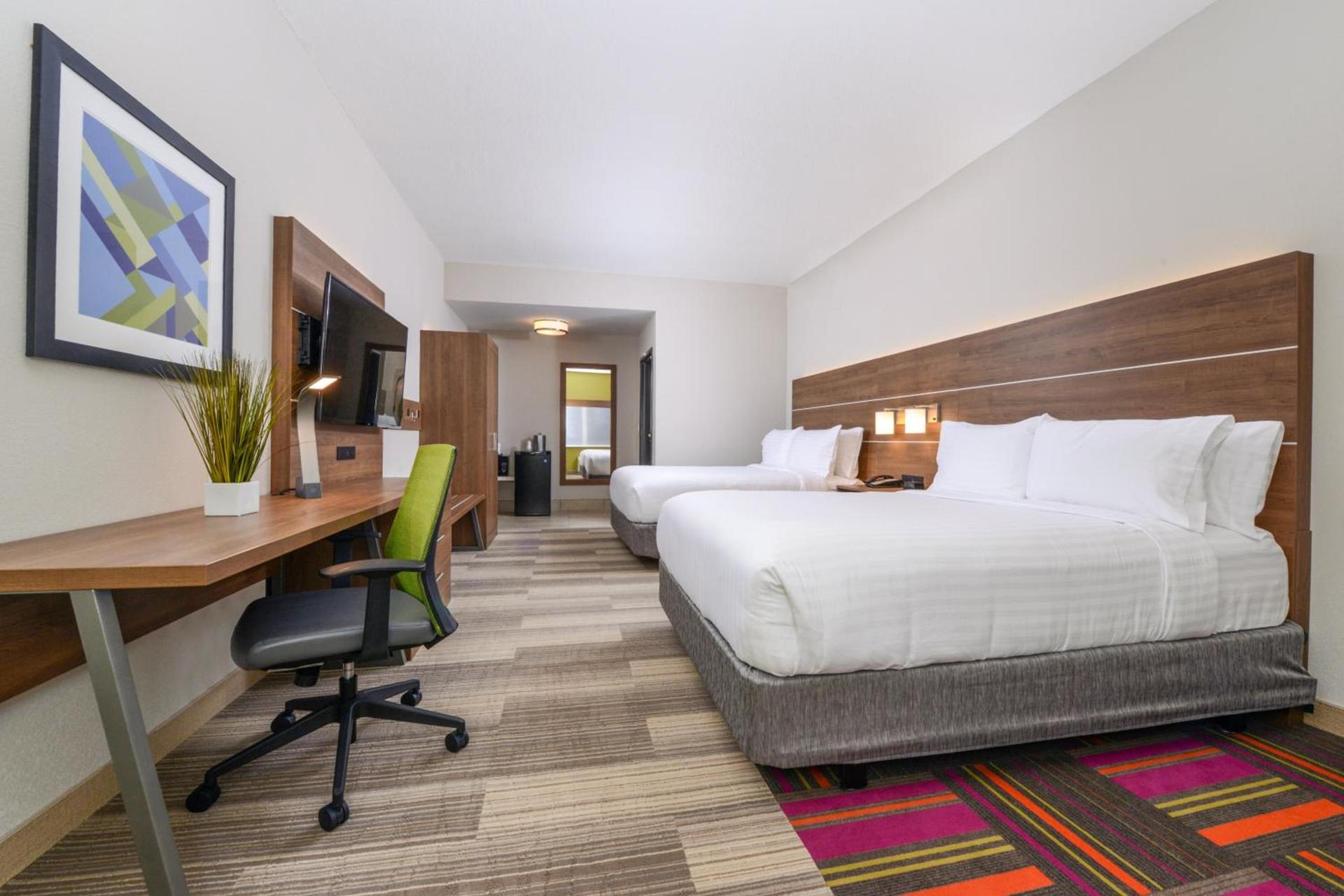 Holiday Inn Express & Suites Alachua - Gainesville Area by IHG photo 34