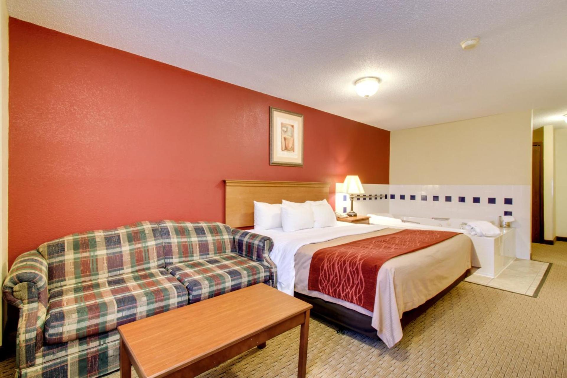 Baymont by Wyndham Fort Dodge photo 34