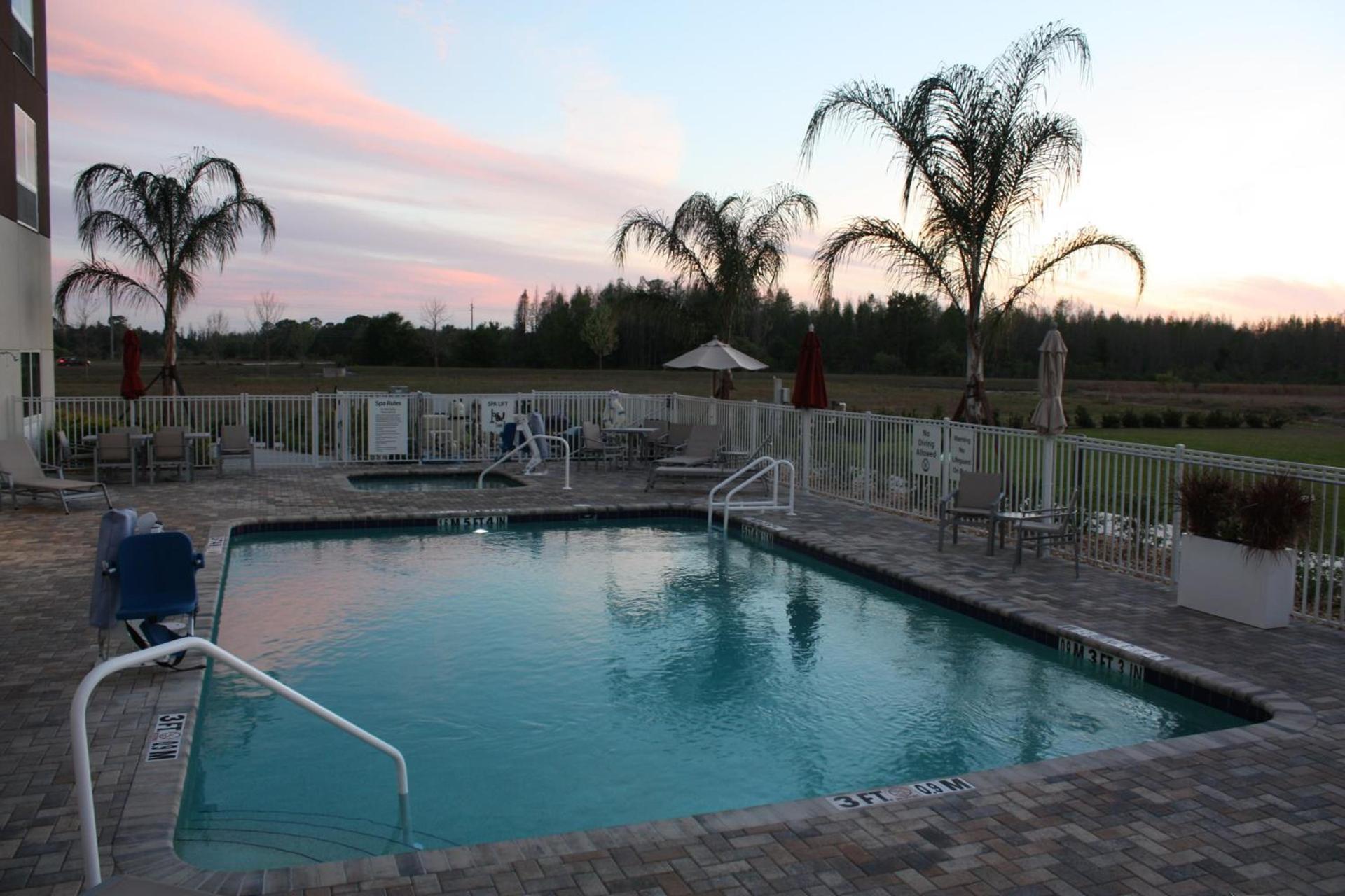 Holiday Inn Express & Suites Trinity by IHG photo 4