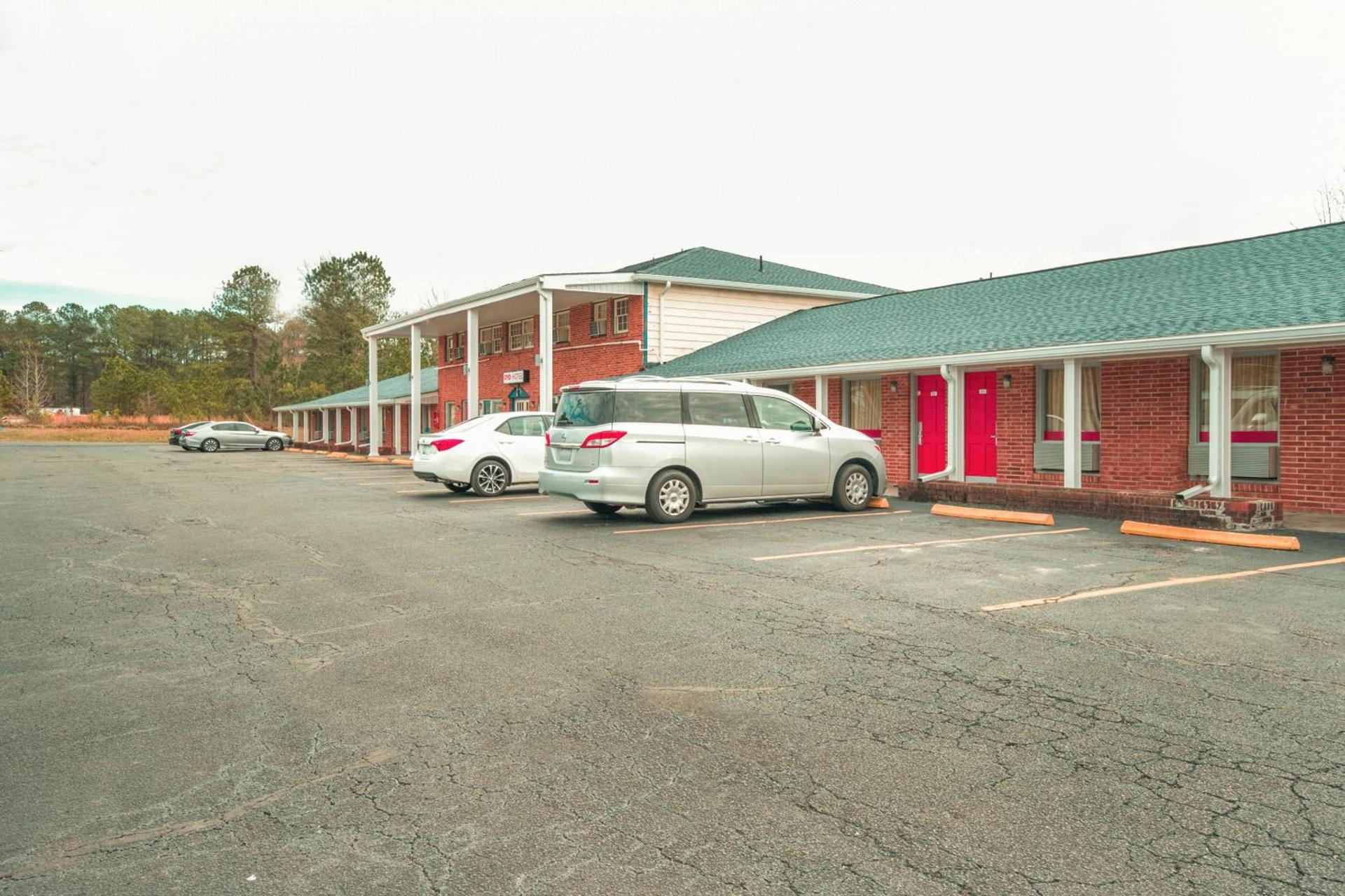 OYO Hotel Durham West Hills photo 46