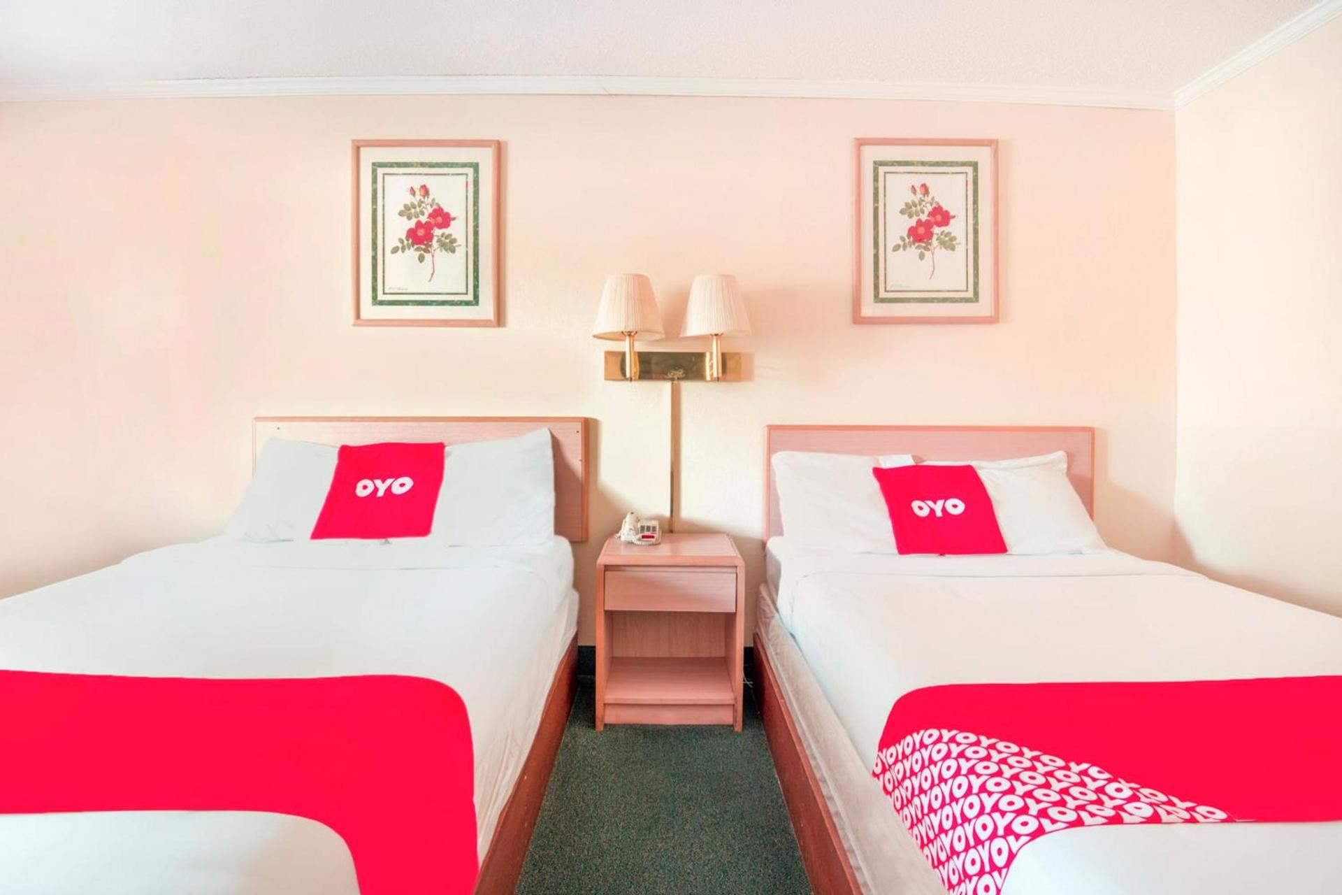 OYO Hotel Durham West Hills photo 33