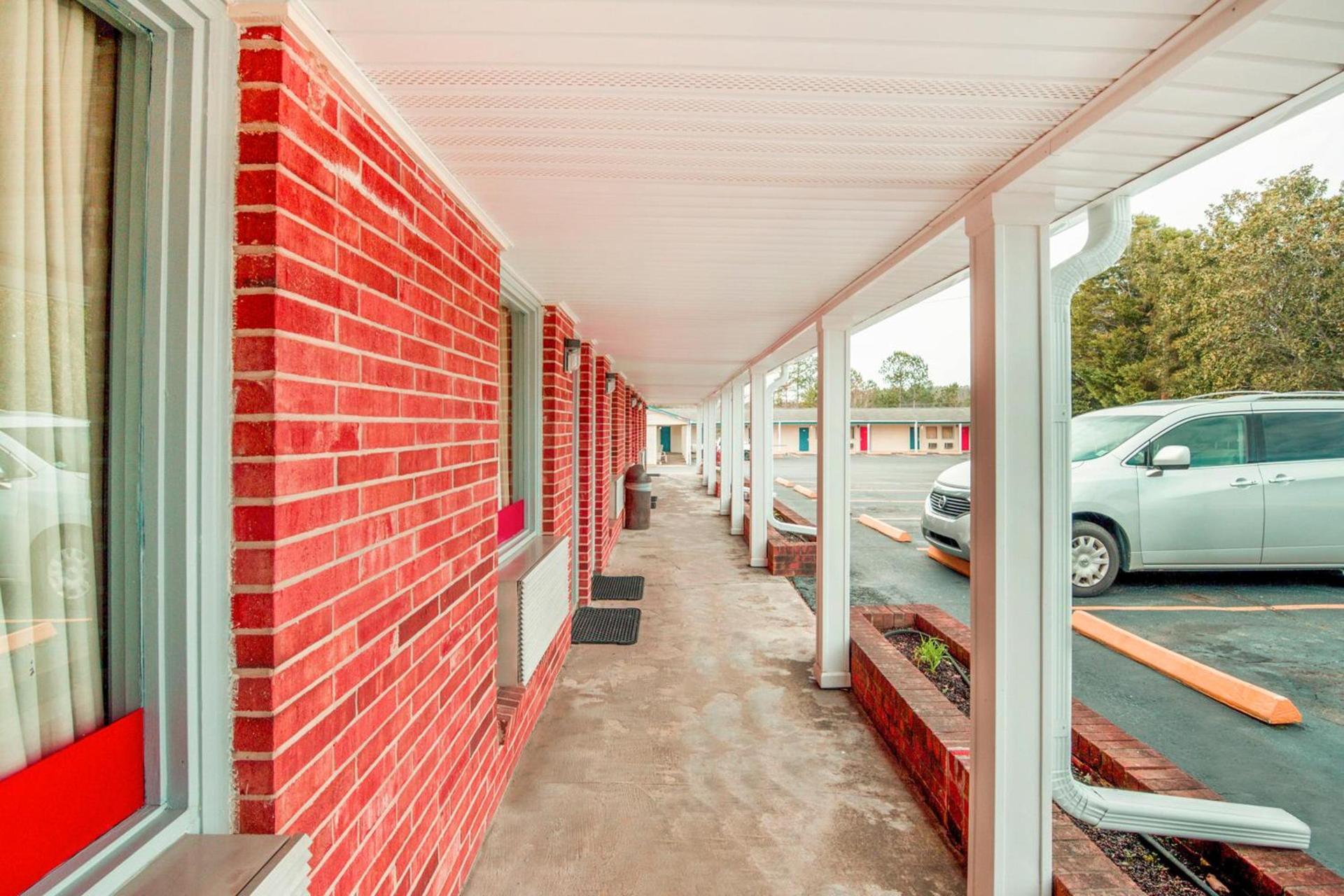 OYO Hotel Durham West Hills photo 6