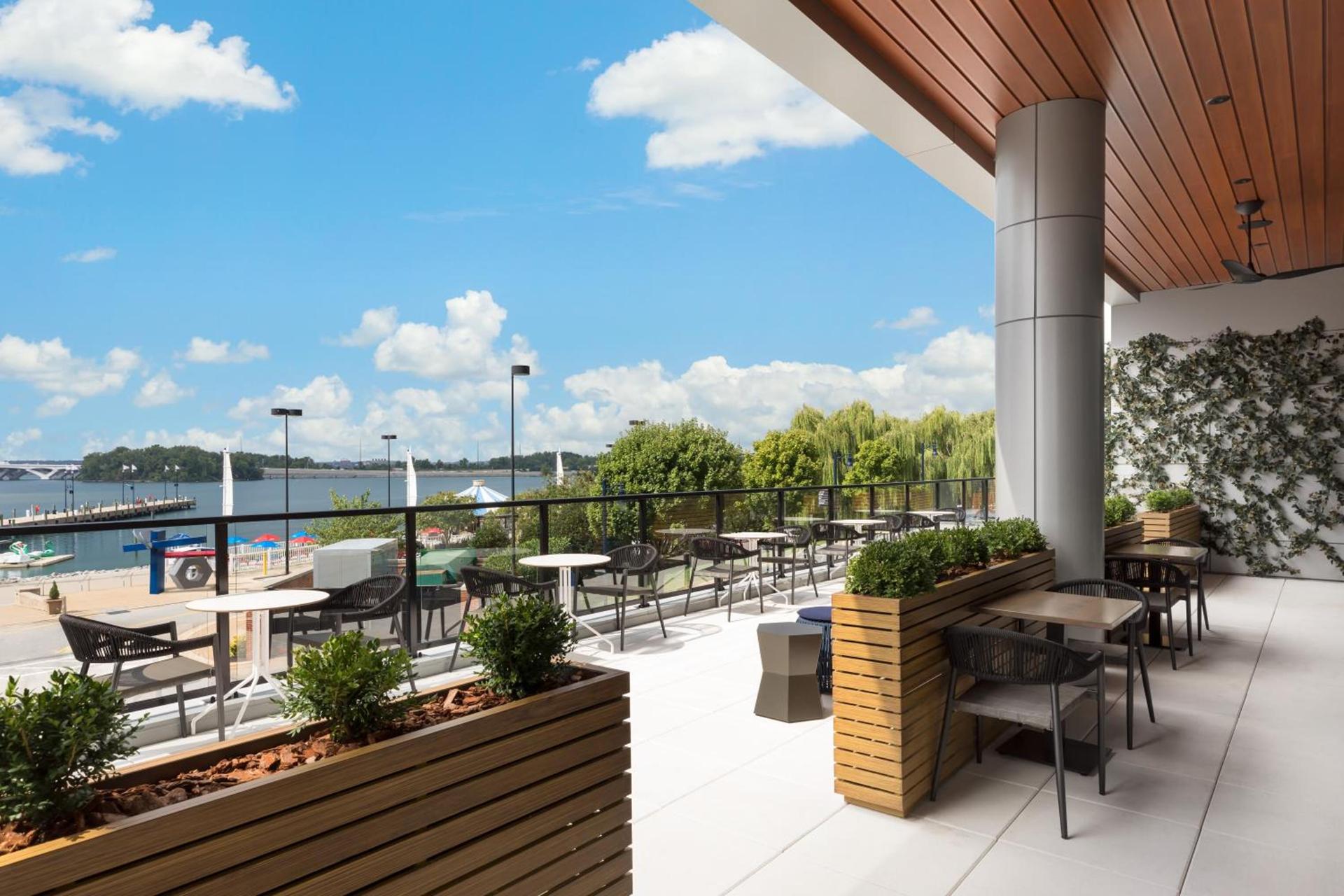 Hyatt Place National Harbor photo 11