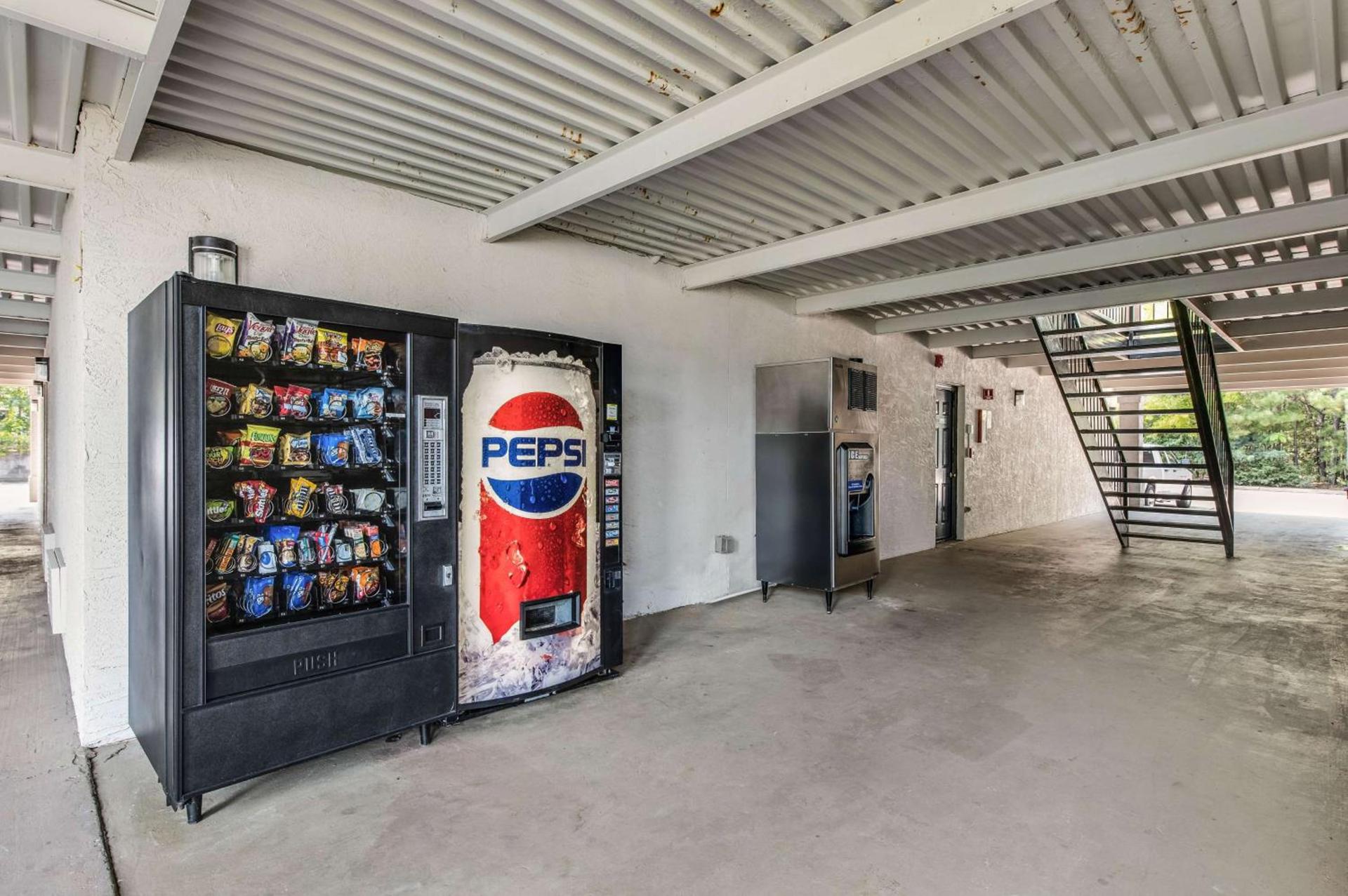 Motel 6-Kilgore, TX photo 7