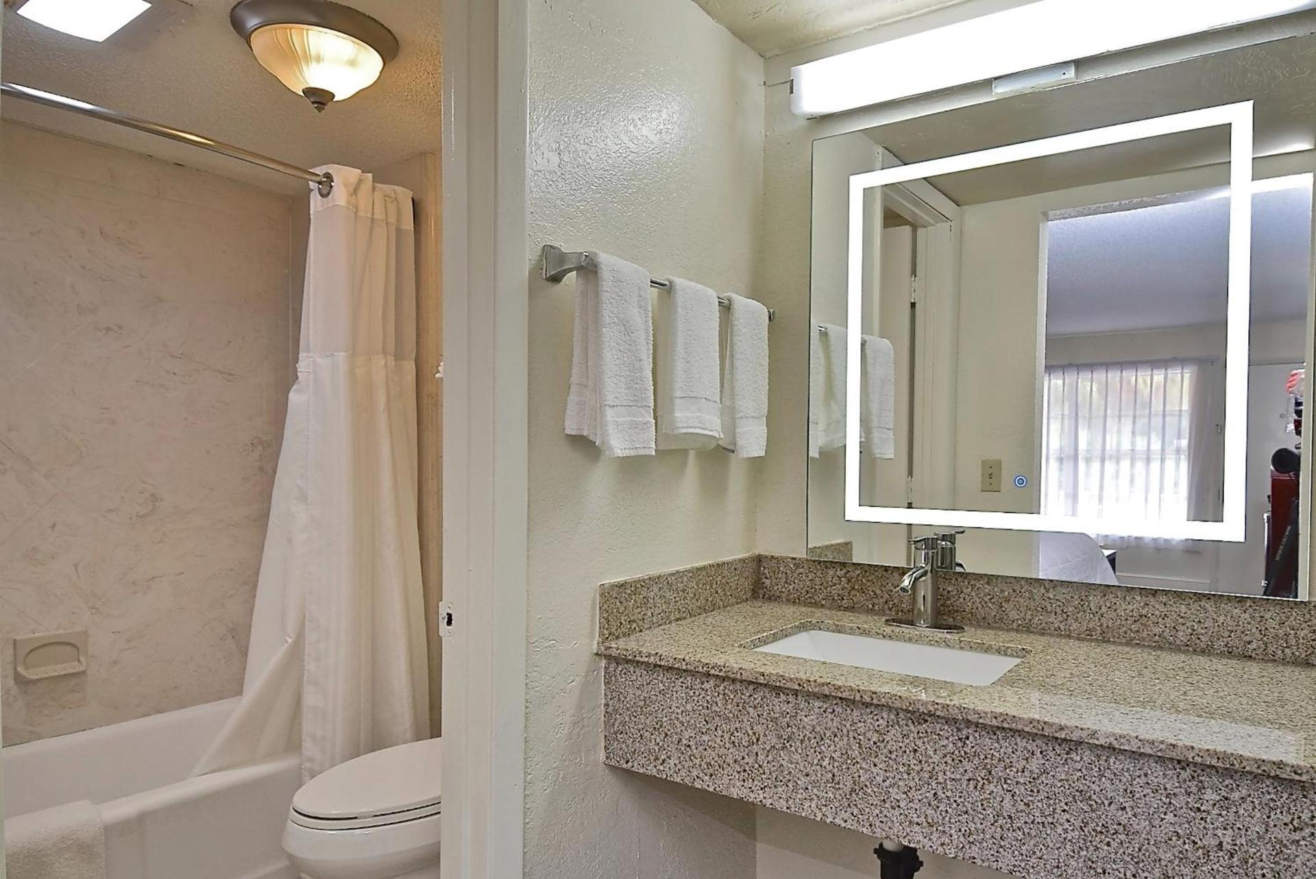 SureStay Hotel by Best Western Sarasota Lido Beach photo 33