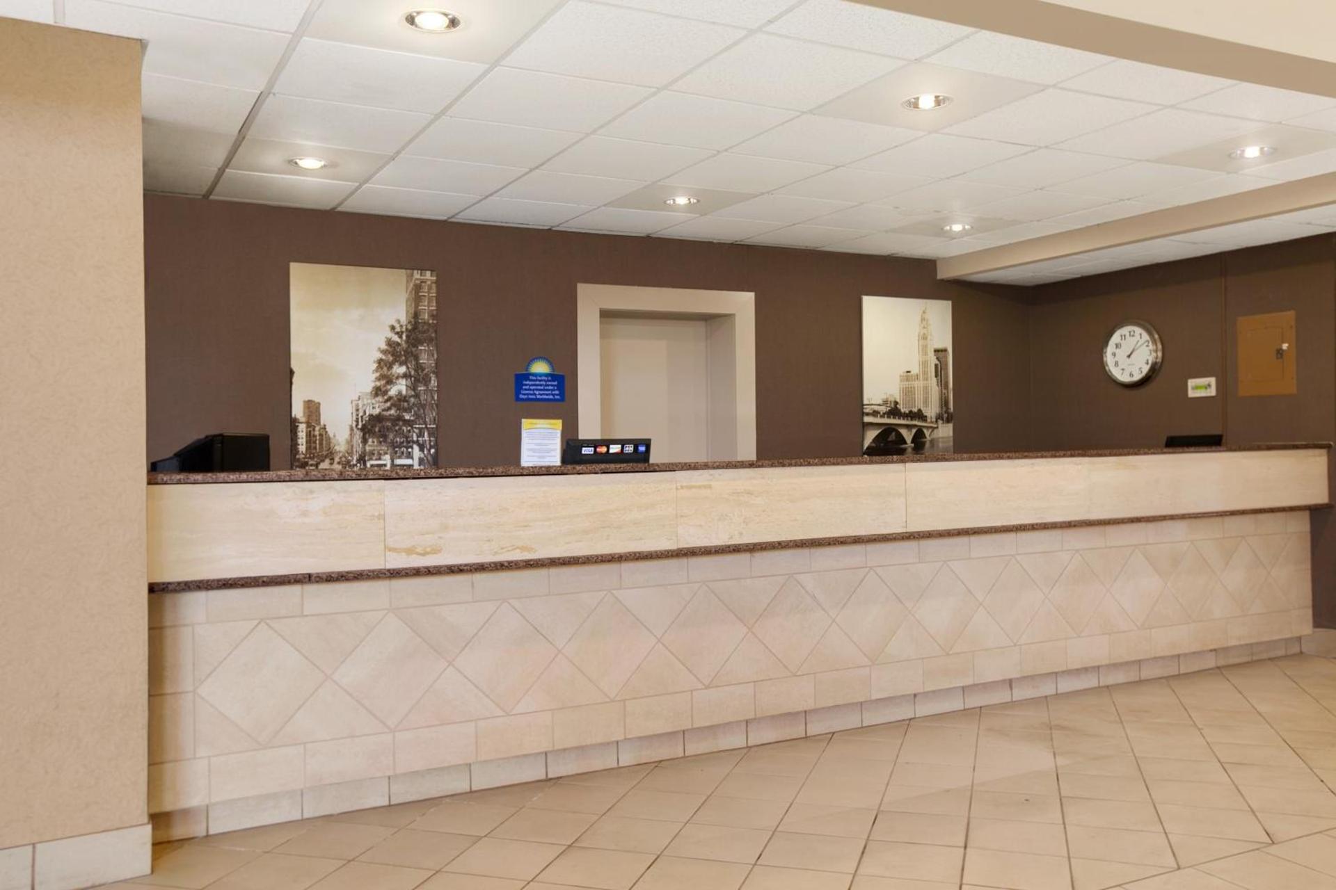 Days Inn by Wyndham Columbus Airport photo 22