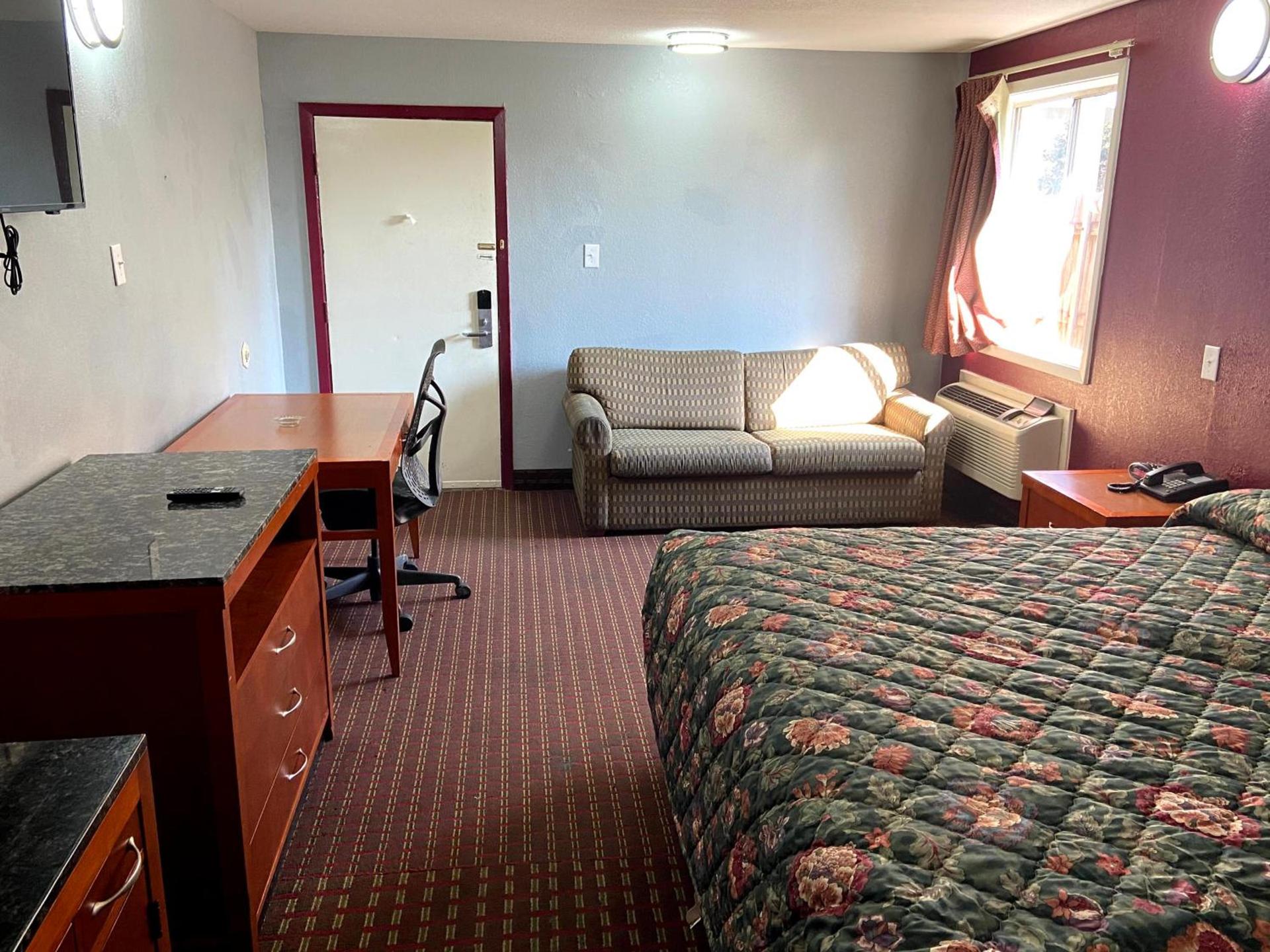 Embers Inn photo 3
