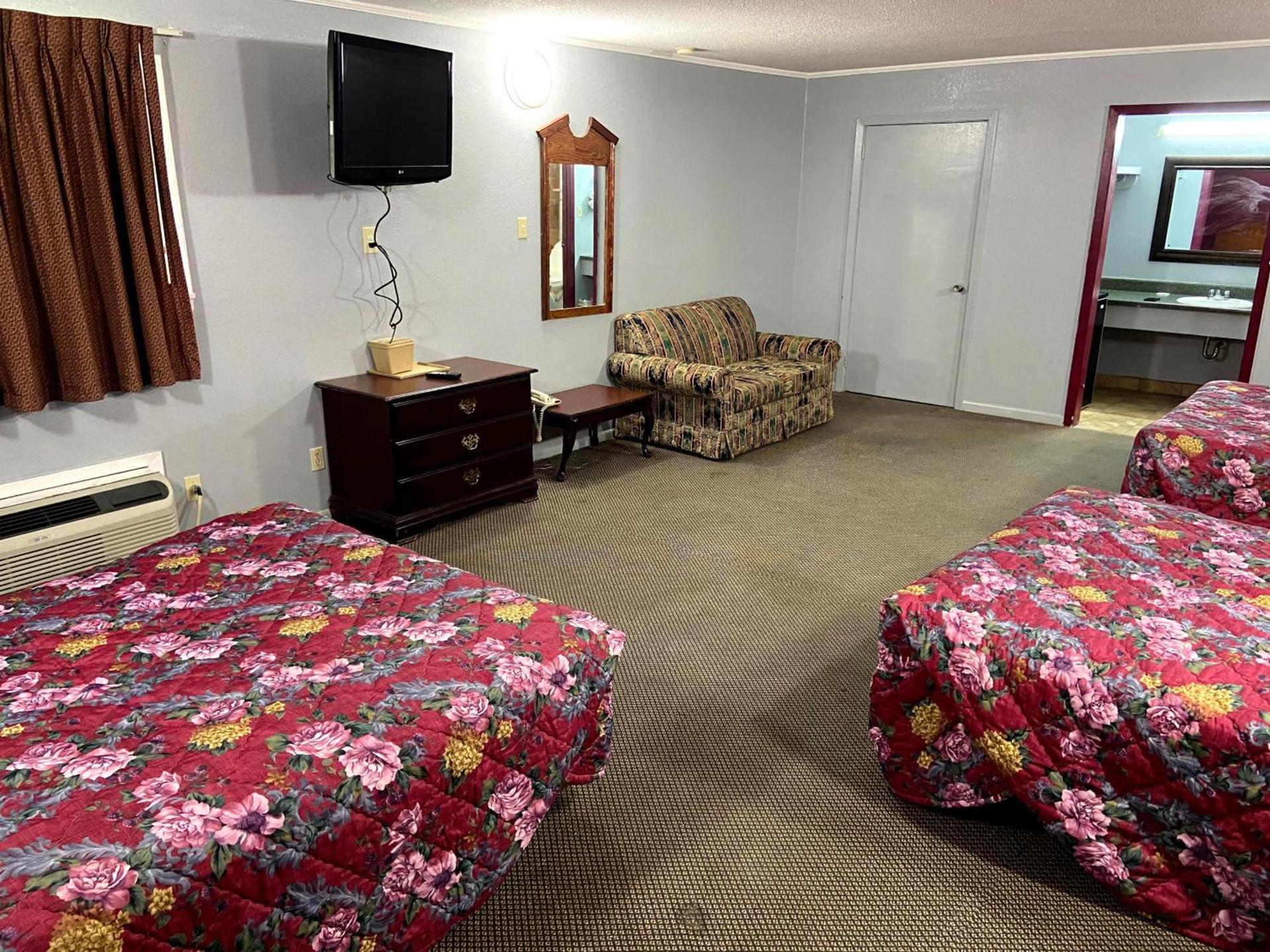 Embers Inn photo 11
