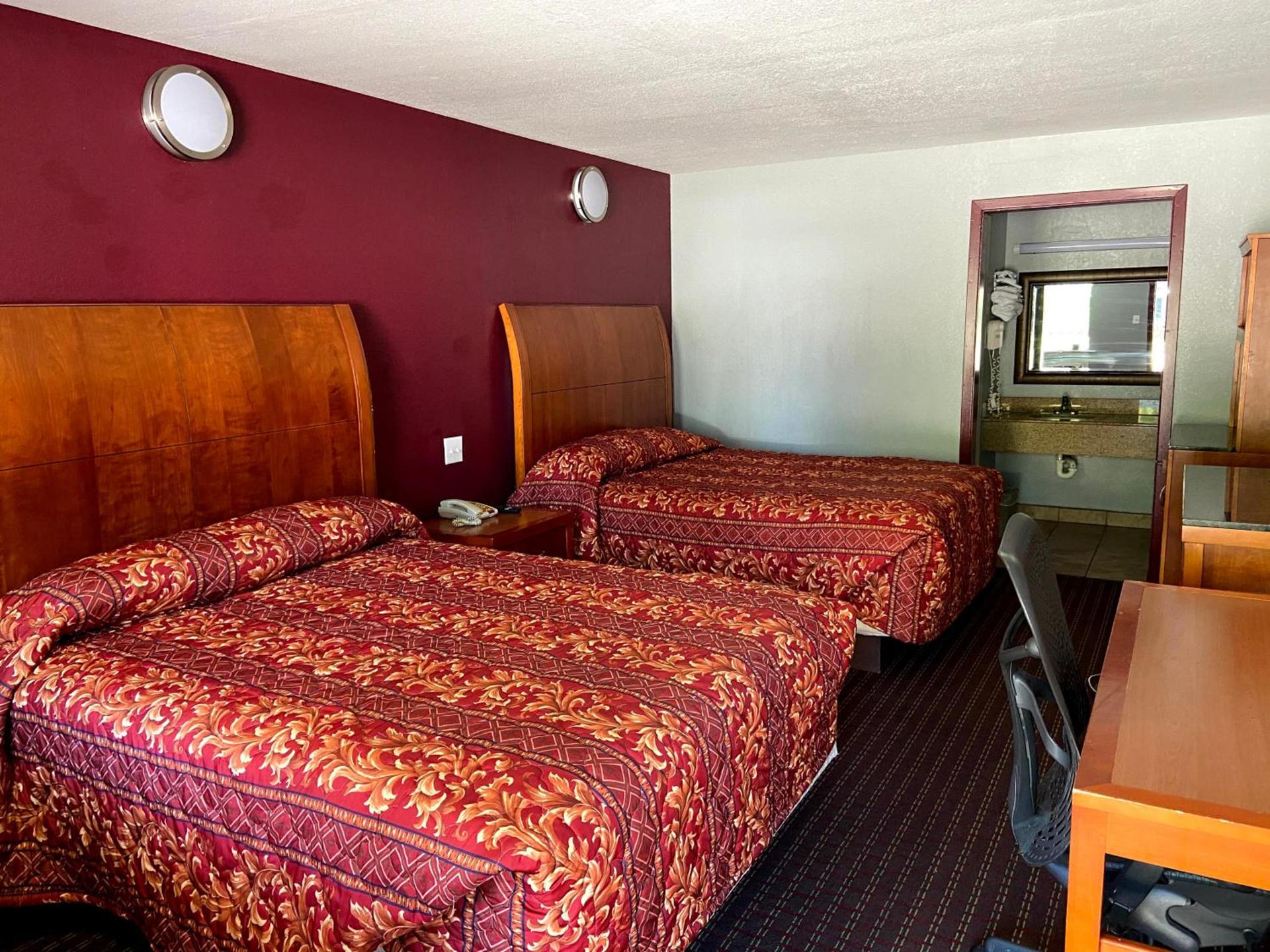 Embers Inn photo 12