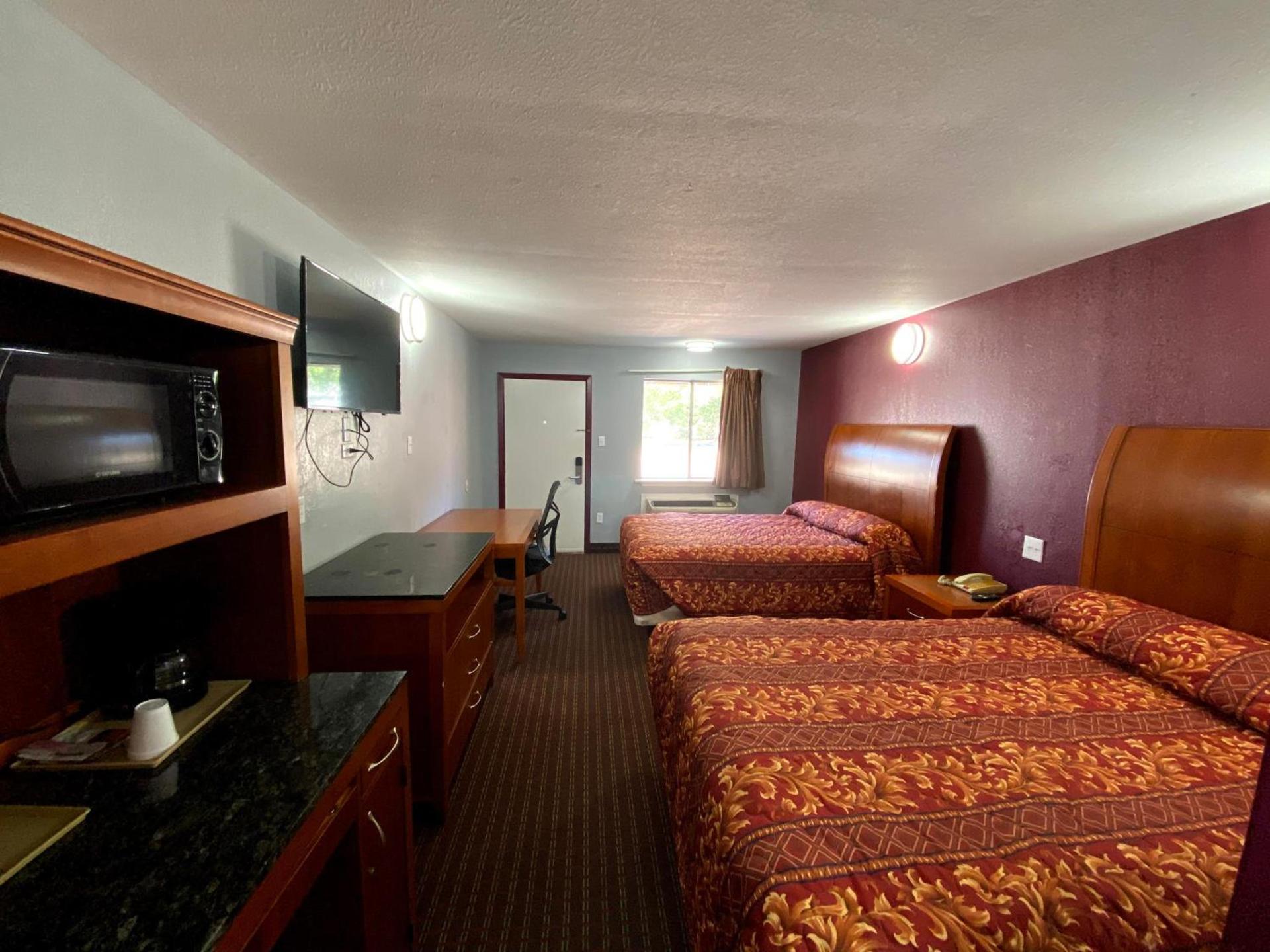 Embers Inn photo 25