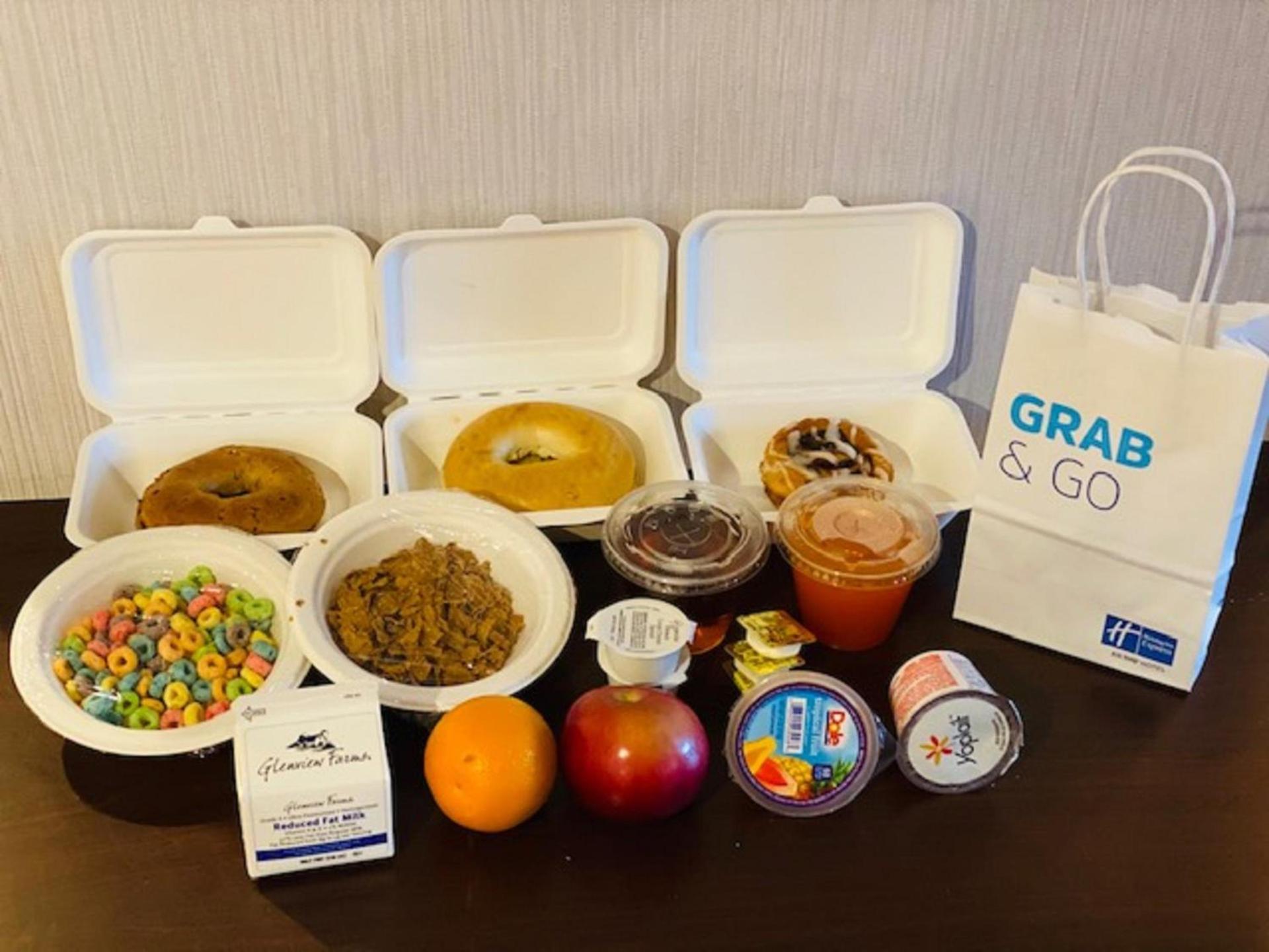 Holiday Inn Express Maspeth by IHG photo 10