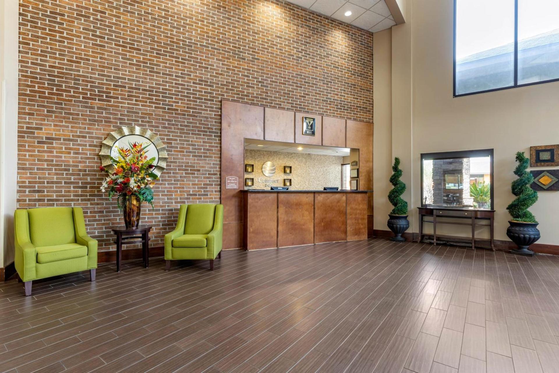 Comfort Inn Warner Robins - Robins Air Force Base Area photo 4