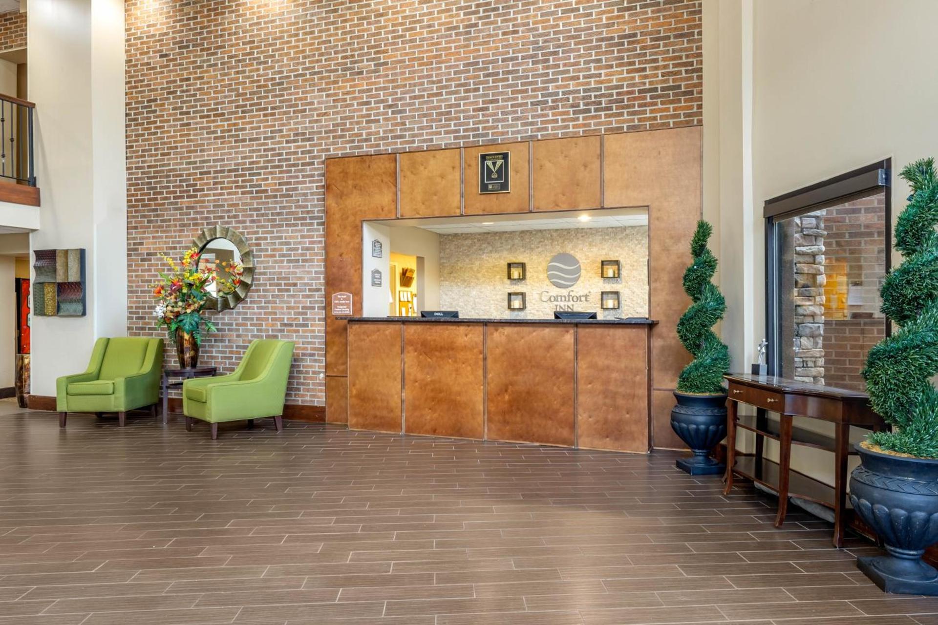 Comfort Inn Warner Robins - Robins Air Force Base Area photo 2