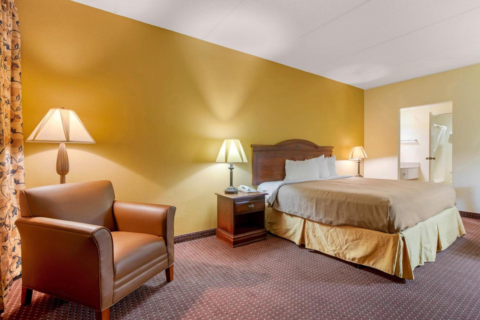 LikeHome Extended Stay Hotel Warner Robins photo 17