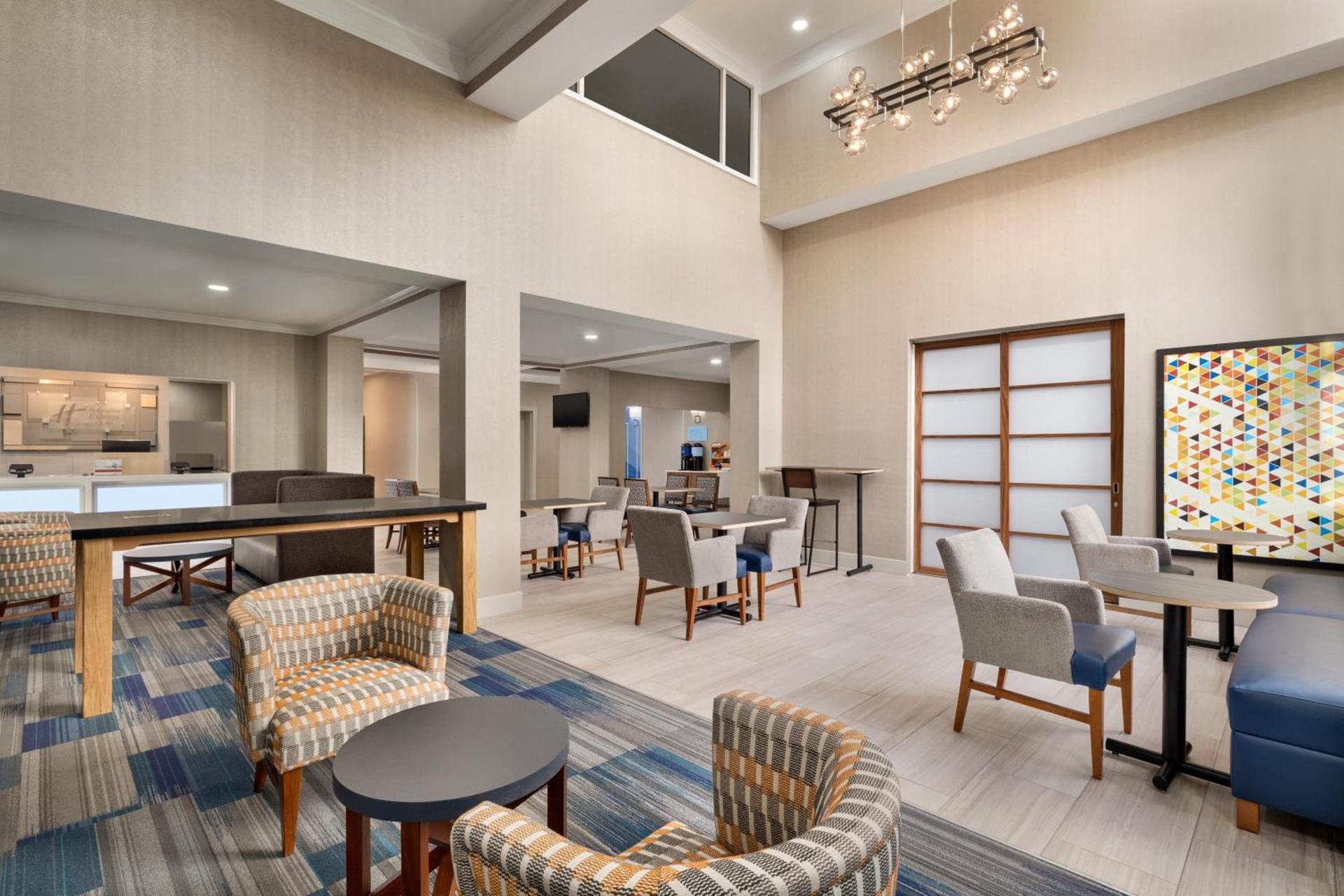 Holiday Inn Express & Suites Auburn - University Area by IHG photo 15