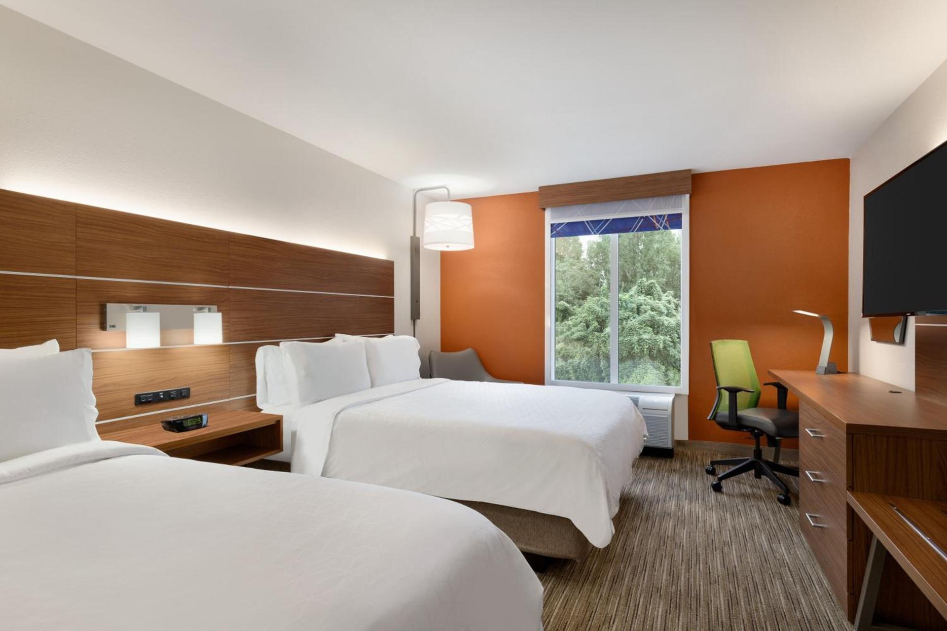 Holiday Inn Express & Suites Auburn - University Area by IHG photo 9