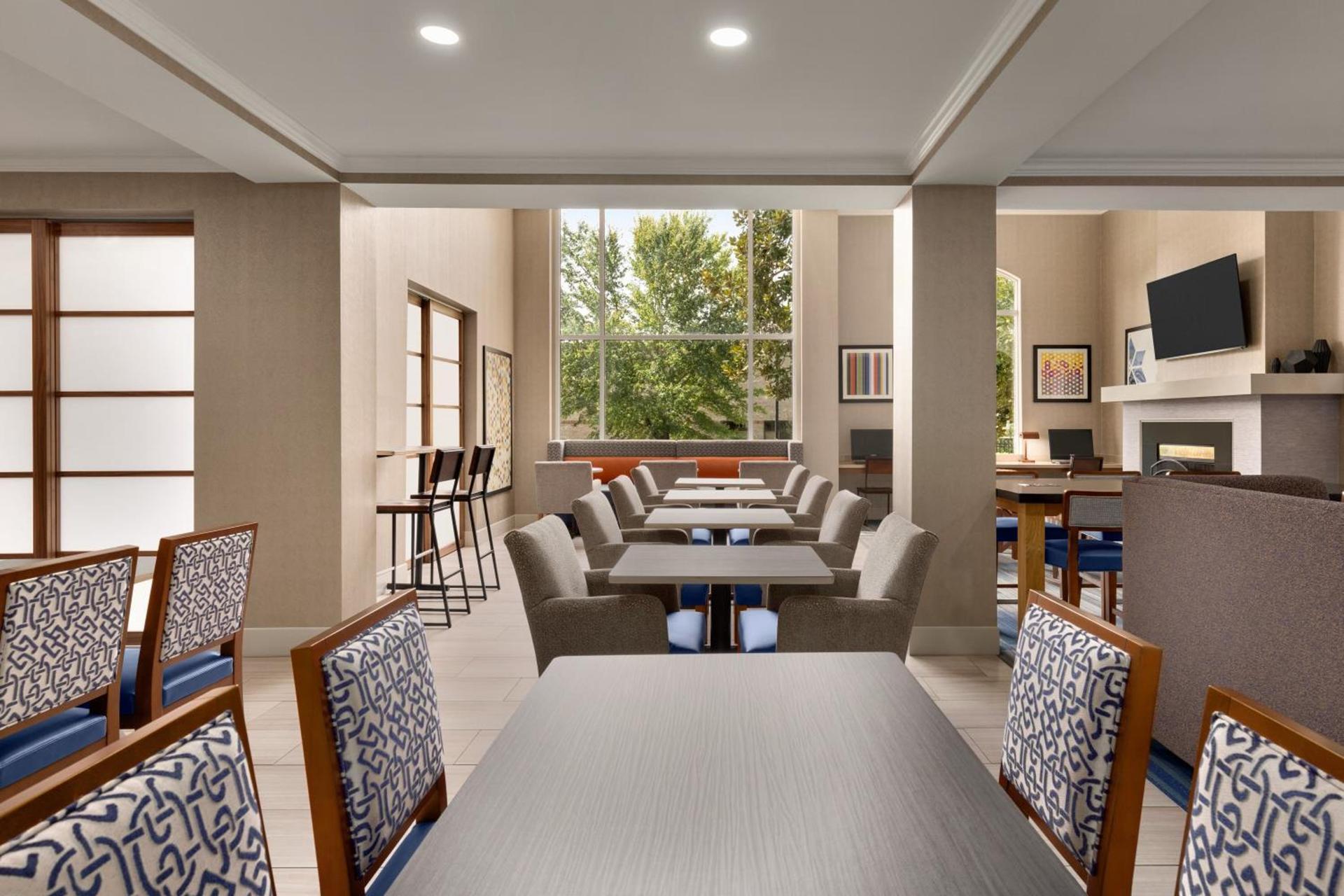 Holiday Inn Express & Suites Auburn - University Area by IHG photo 16