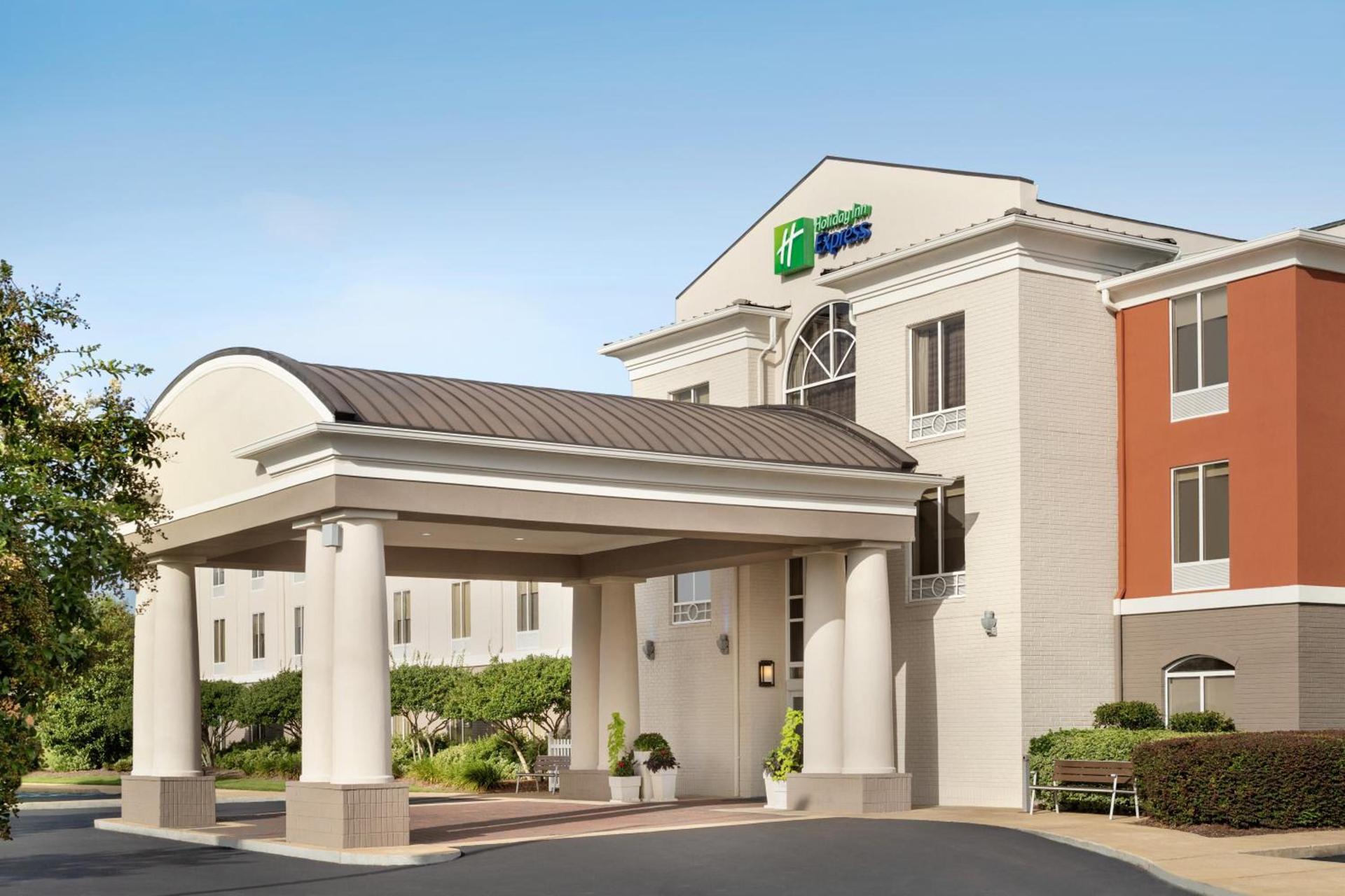 Holiday Inn Express & Suites Auburn - University Area by IHG photo 12