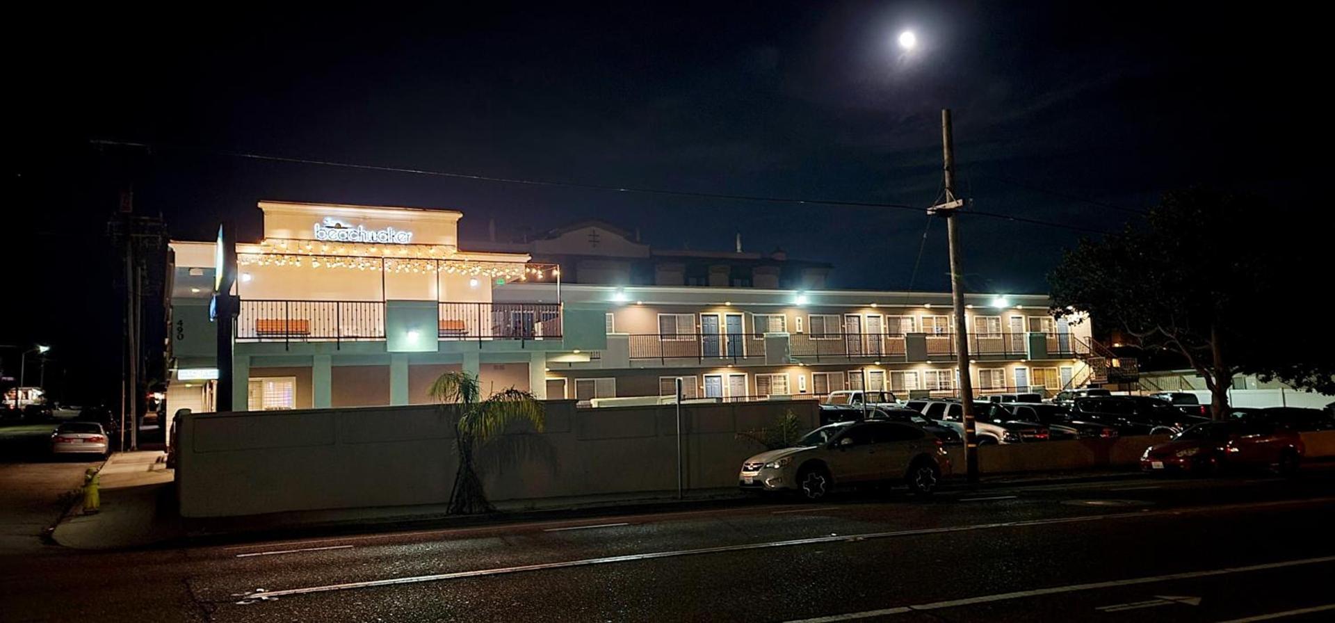Beachwalker Inn & Suites photo 1