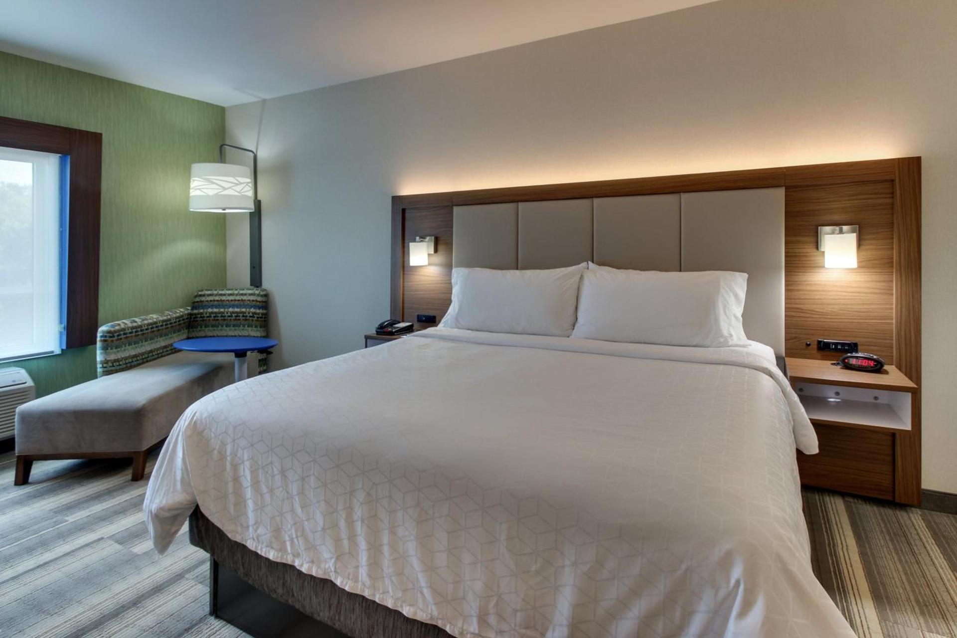 Holiday Inn Express & Suites Ithaca by IHG photo 8